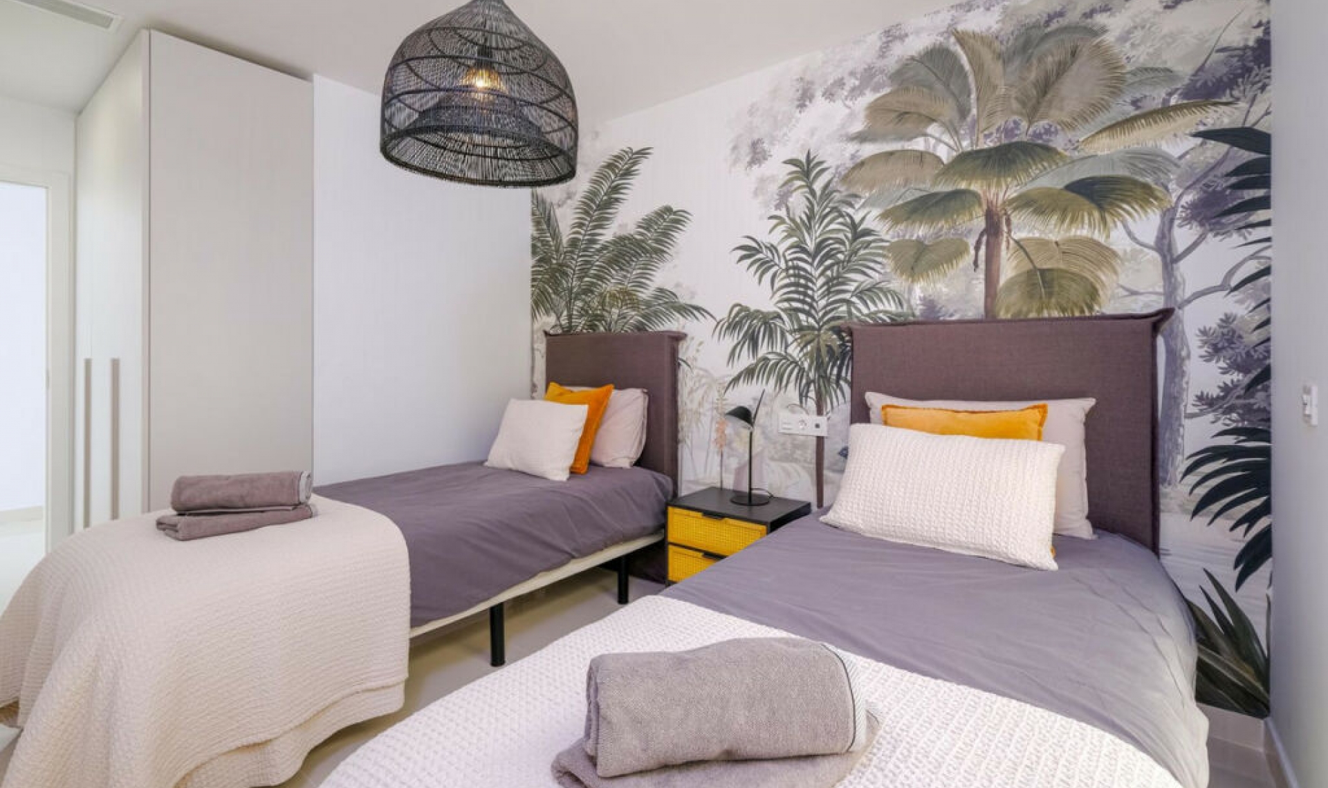 Resale - Apartment -
Benalmadena Pueblo