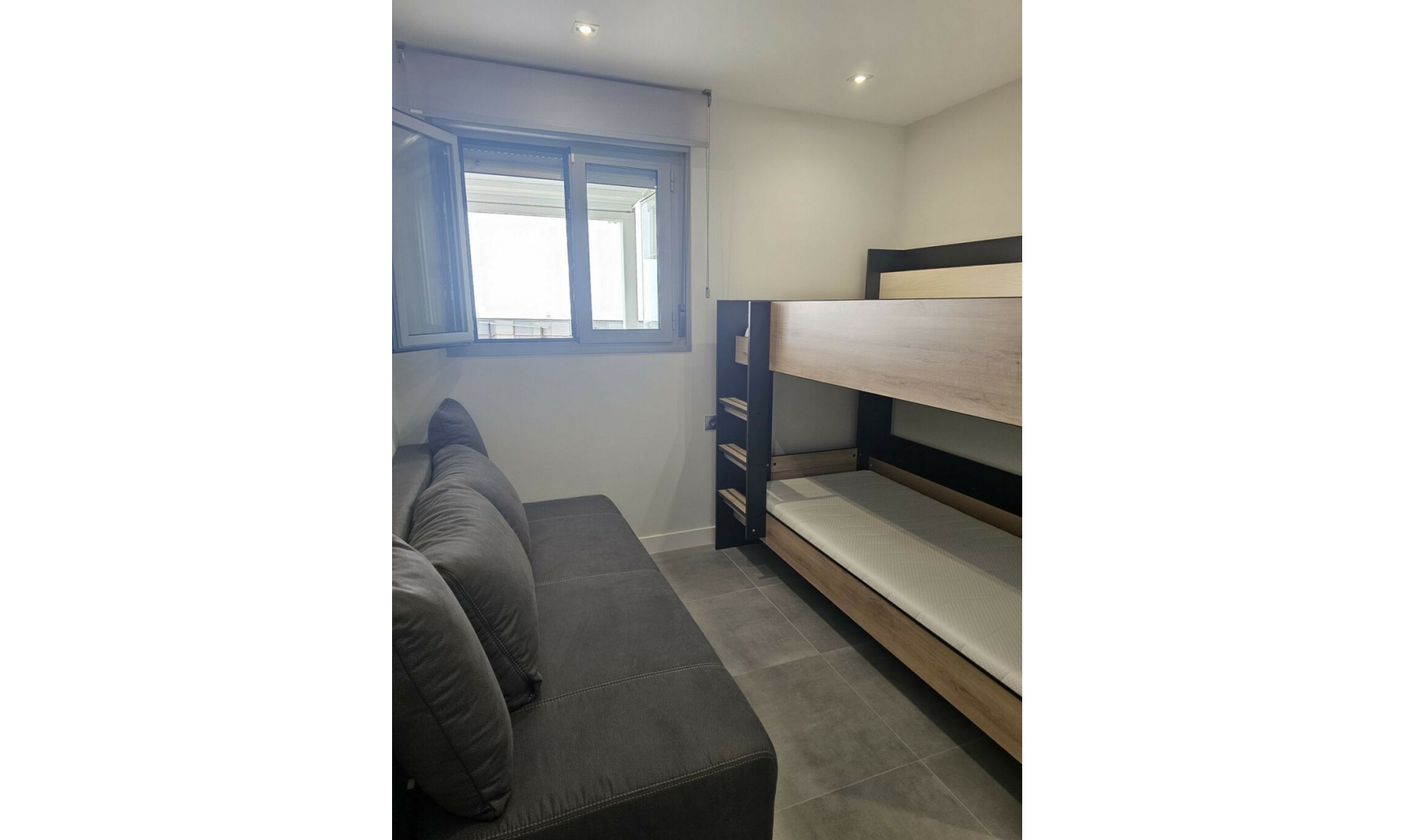 Resale - Apartment -
Benalmadena Pueblo