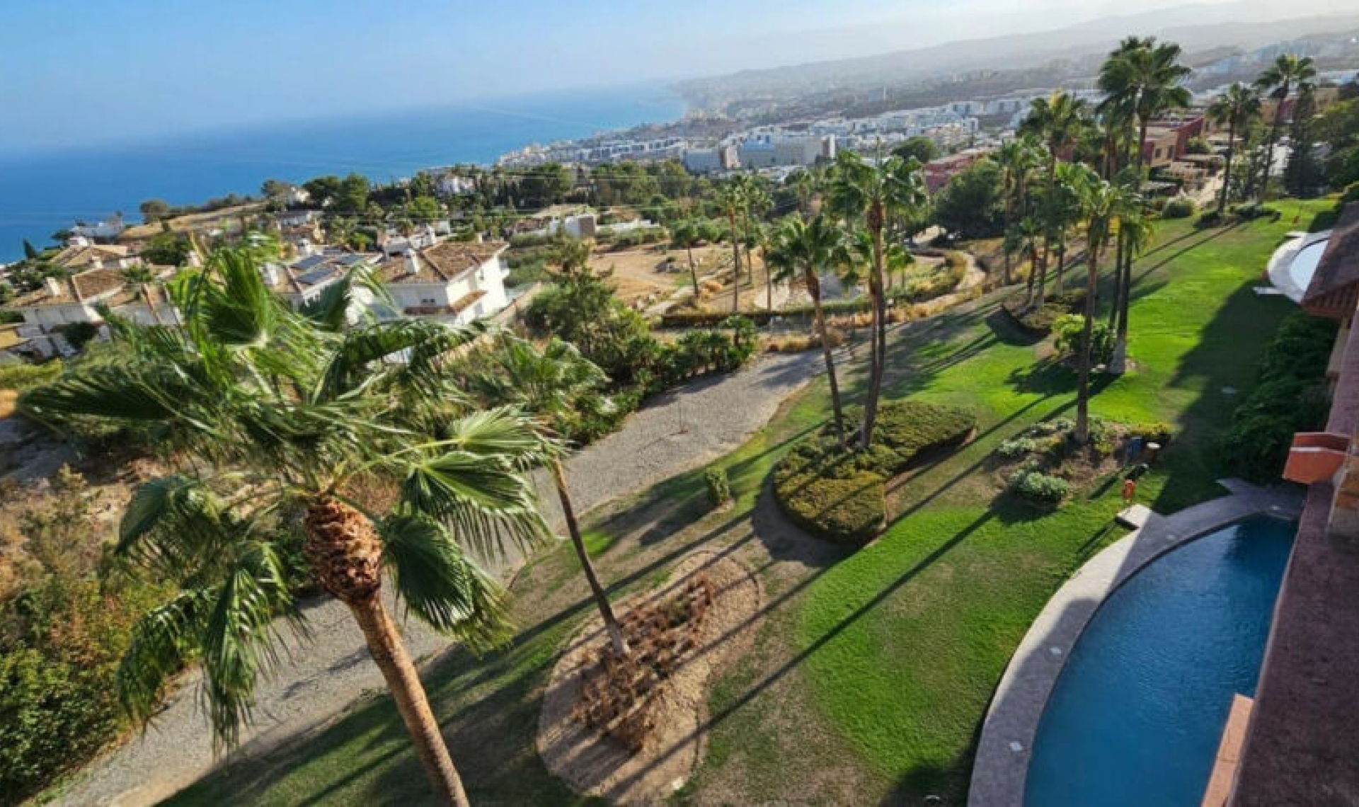 Resale - Apartment -
Benalmadena