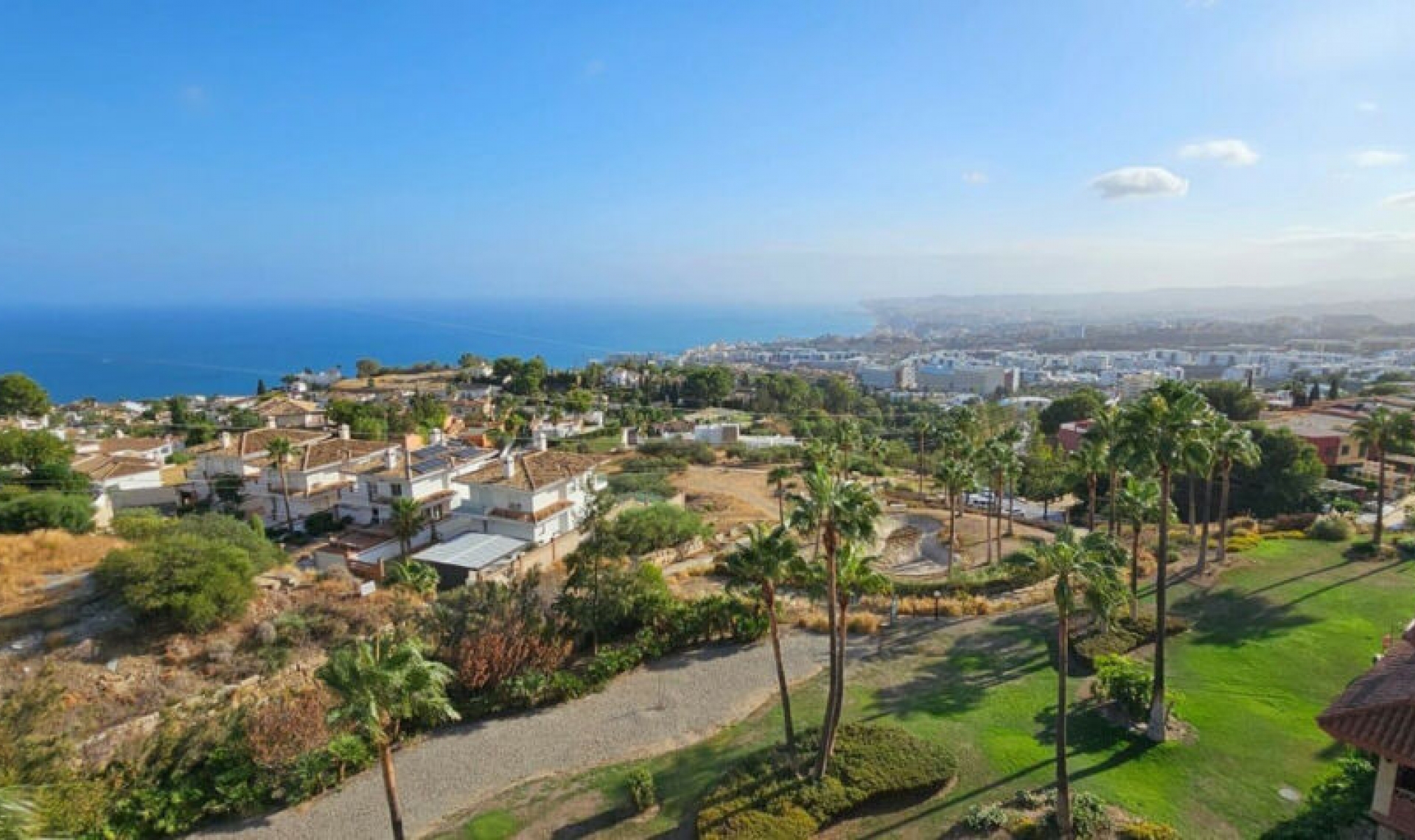 Resale - Apartment -
Benalmadena