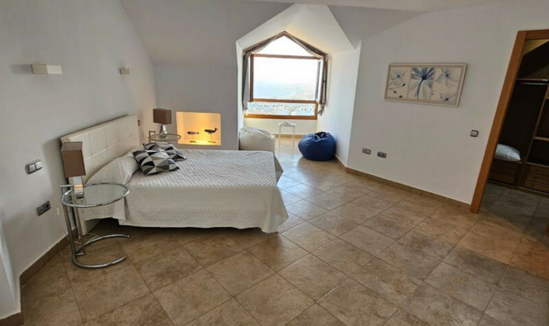 Resale - Apartment -
Benalmadena