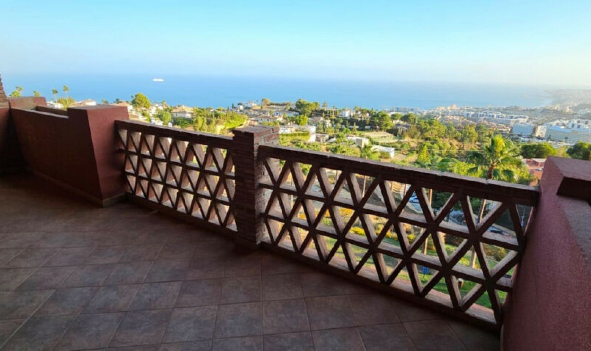 Resale - Apartment -
Benalmadena
