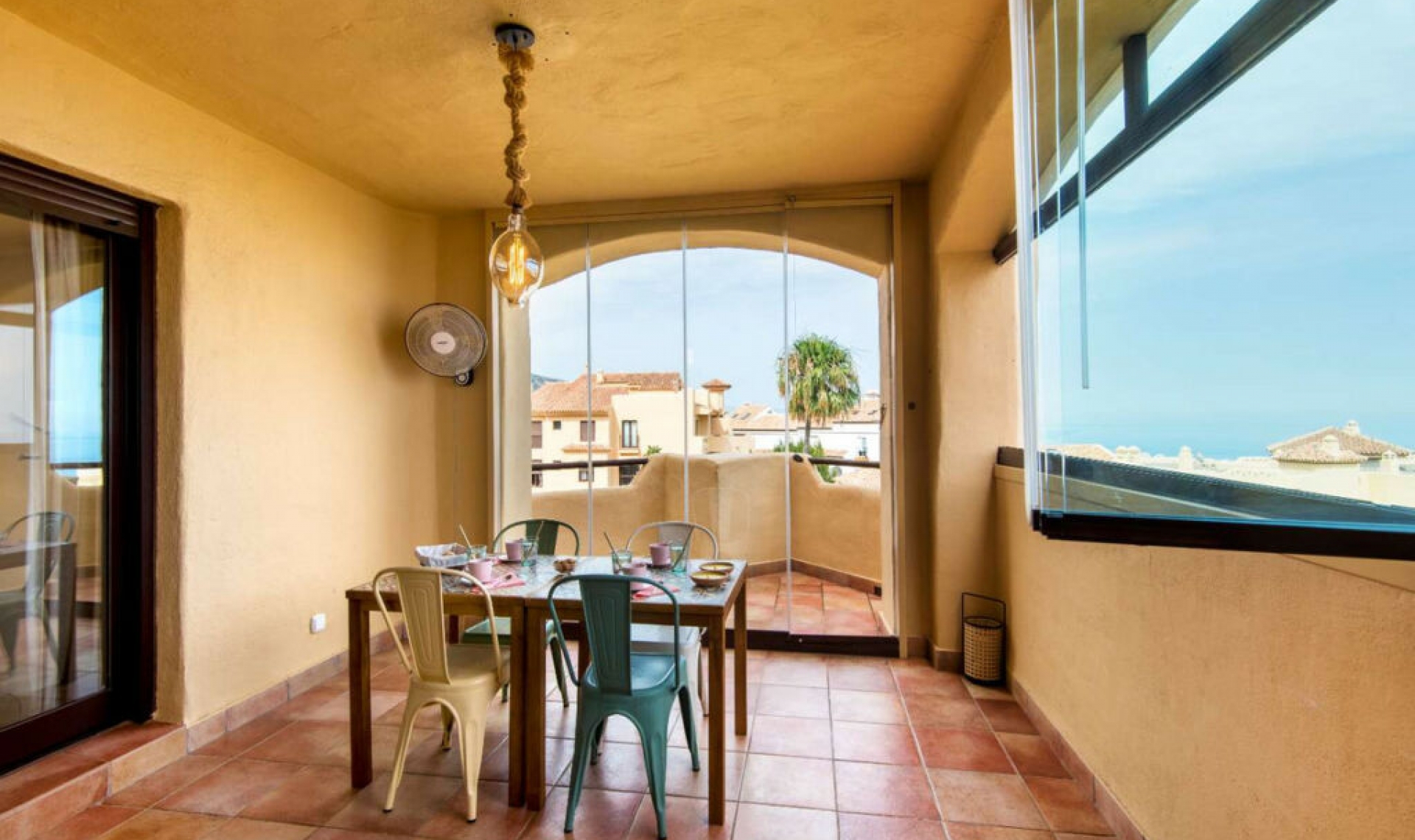 Resale - Apartment -
Benalmadena