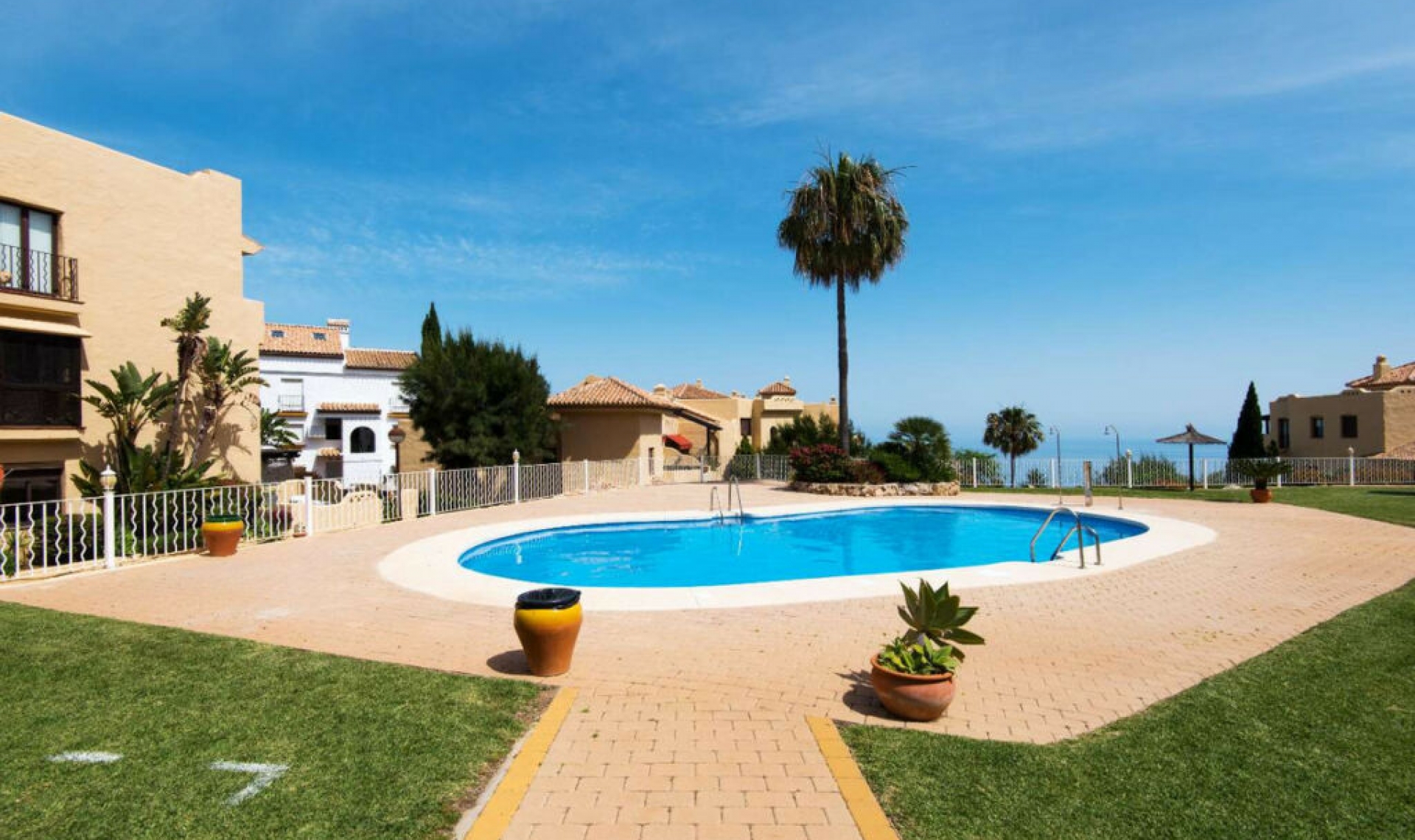 Resale - Apartment -
Benalmadena