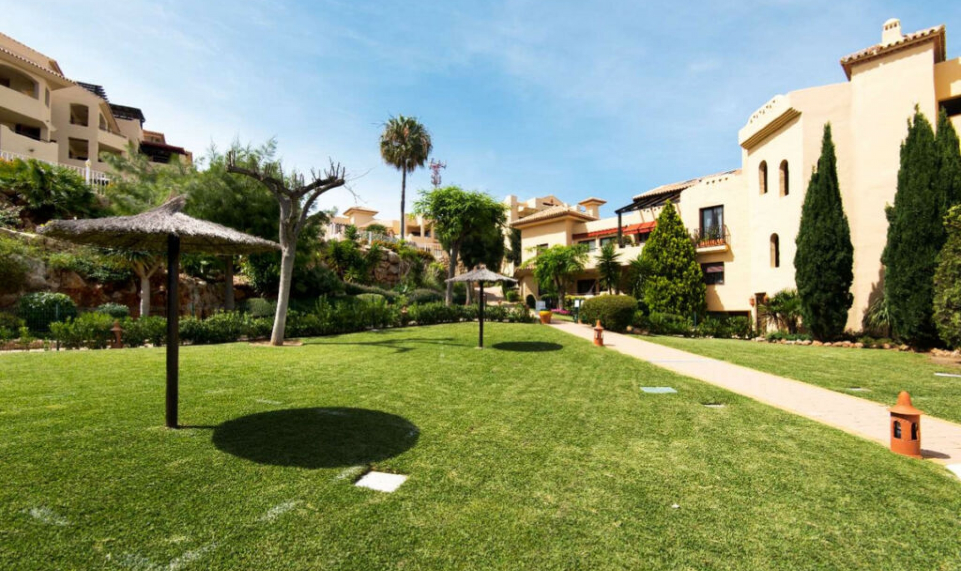 Resale - Apartment -
Benalmadena