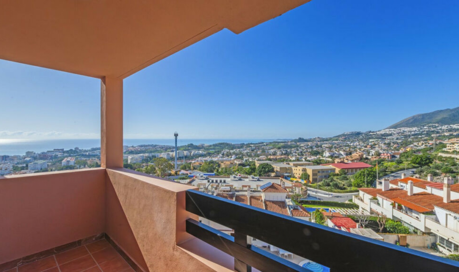 Resale - Apartment -
Benalmadena