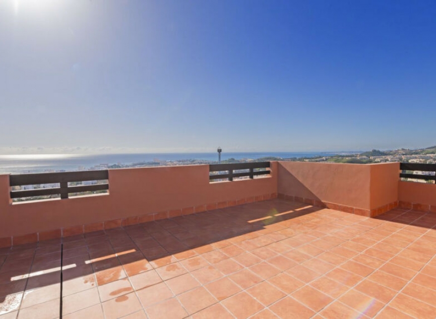 Resale - Apartment -
Benalmadena