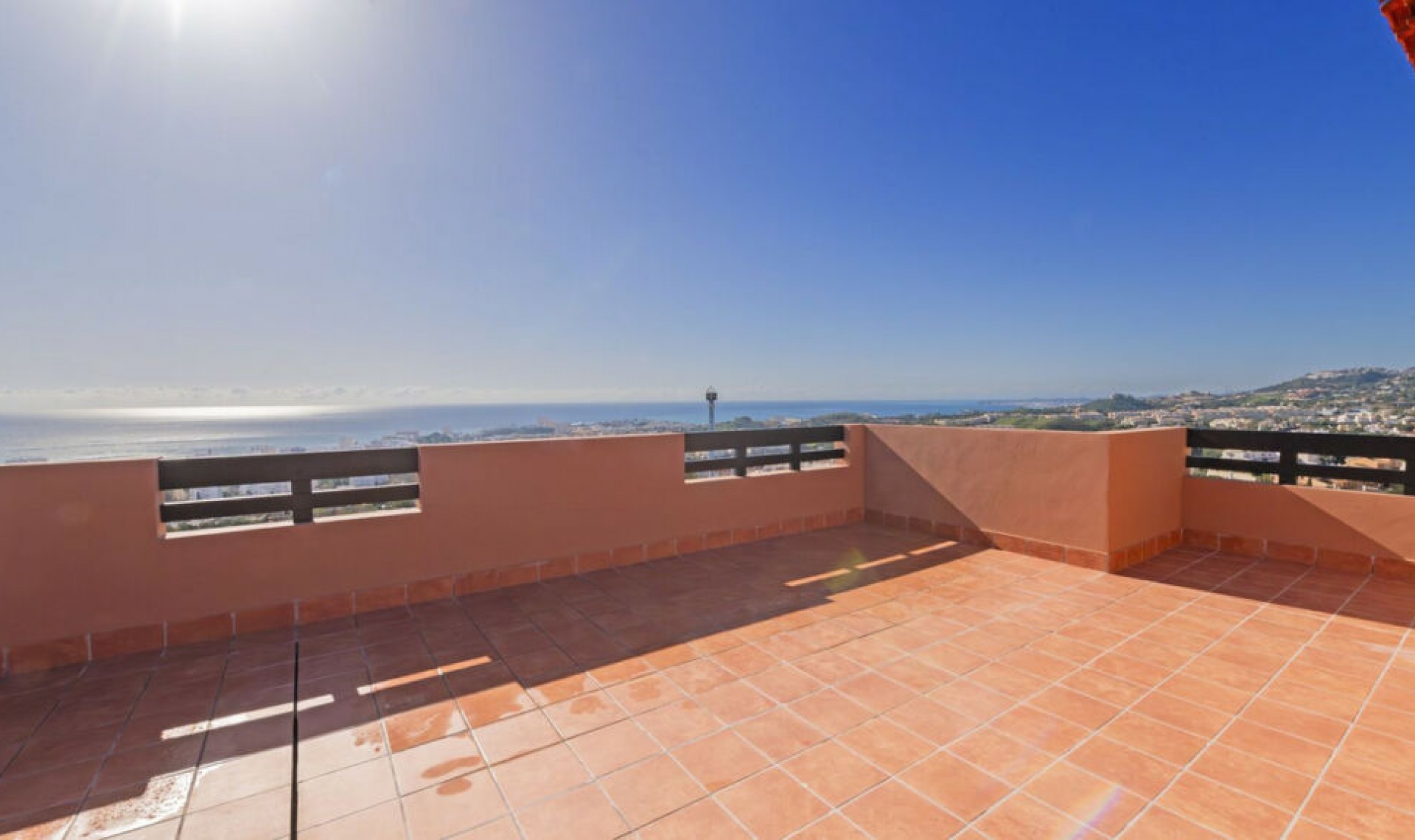 Resale - Apartment -
Benalmadena