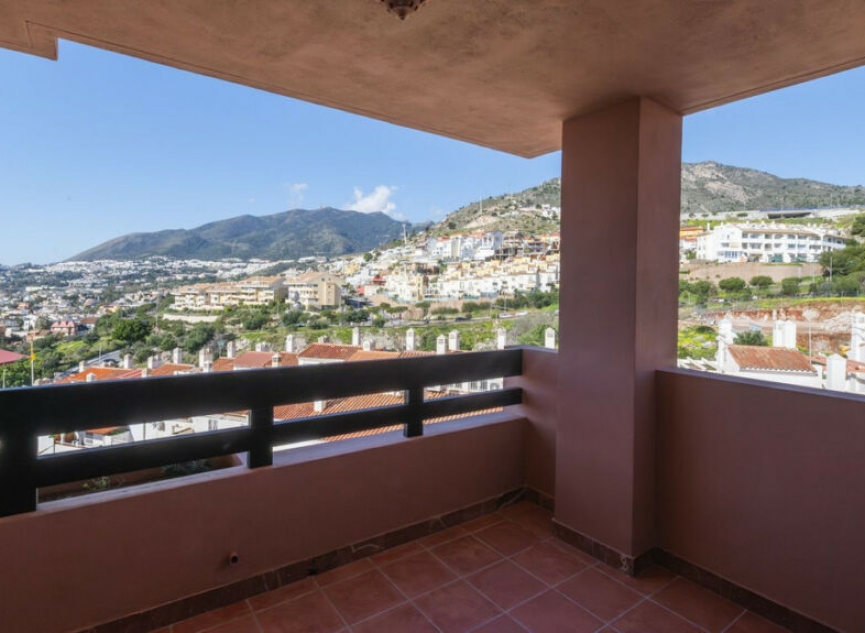 Resale - Apartment -
Benalmadena