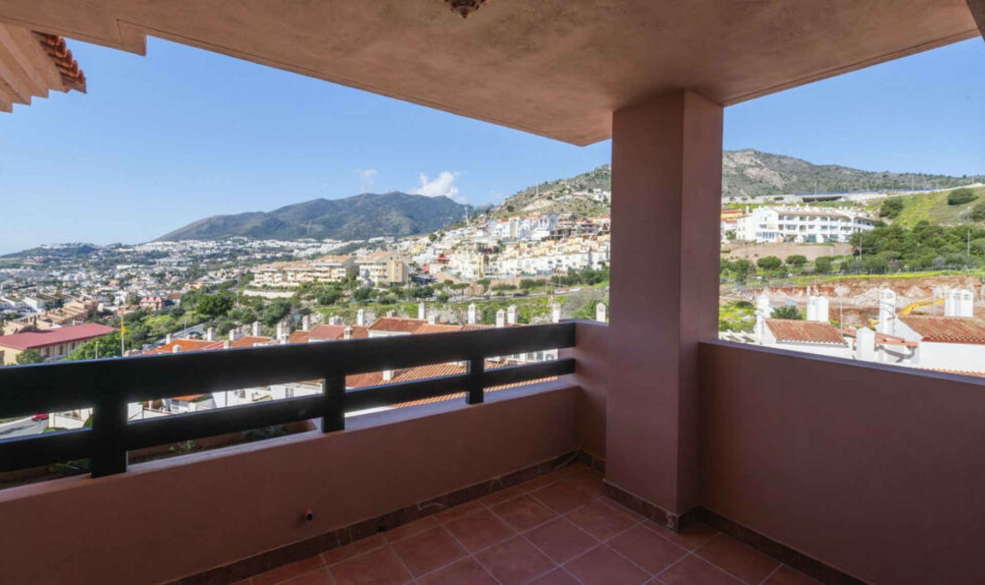 Resale - Apartment -
Benalmadena