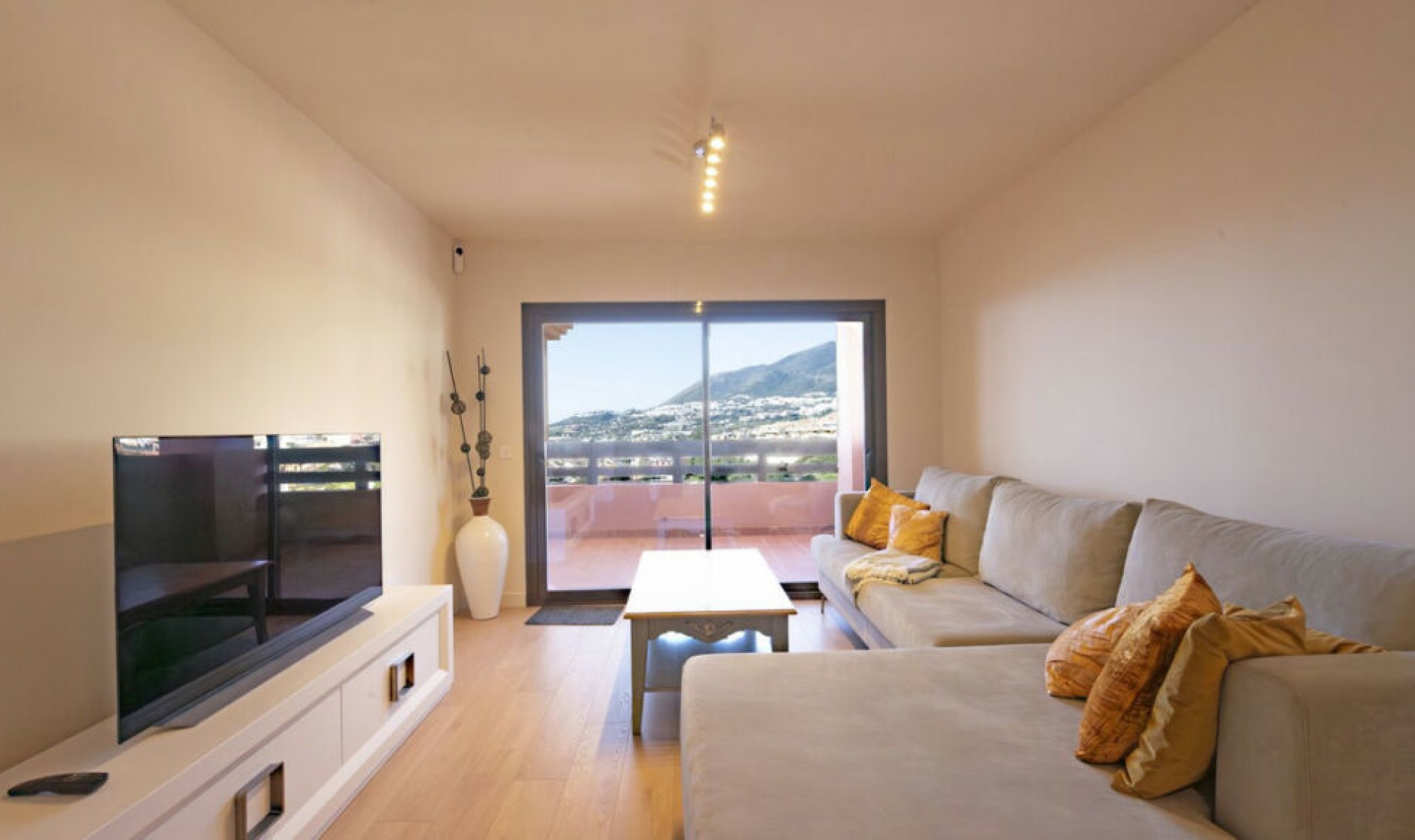 Resale - Apartment -
Benalmadena