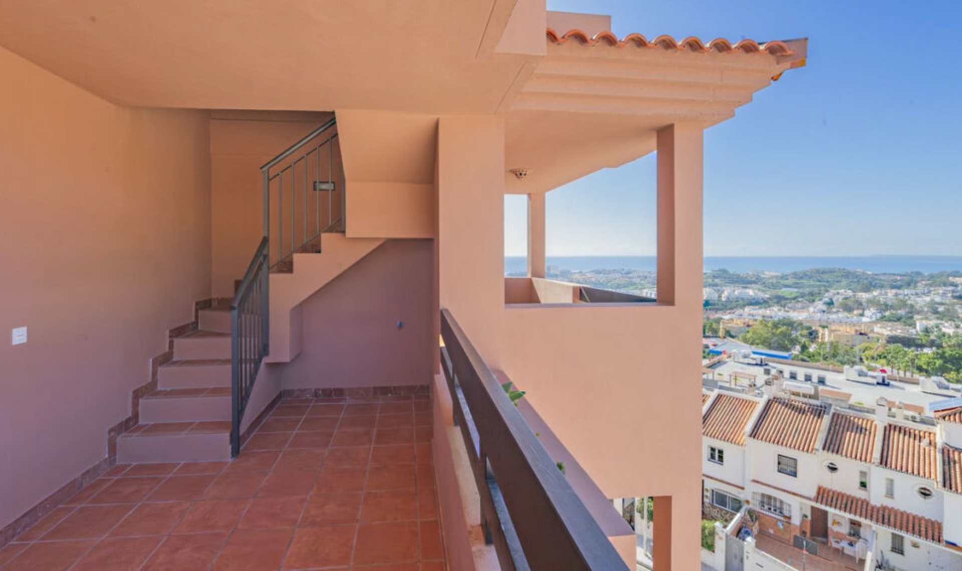 Resale - Apartment -
Benalmadena