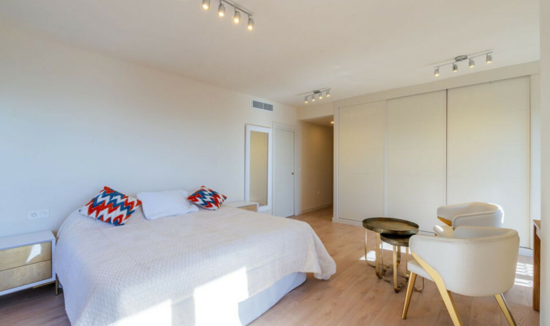 Resale - Apartment -
Benalmadena