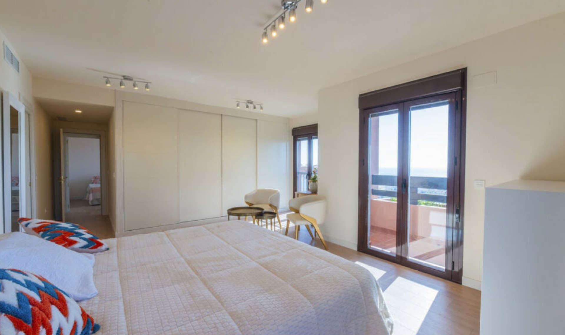 Resale - Apartment -
Benalmadena