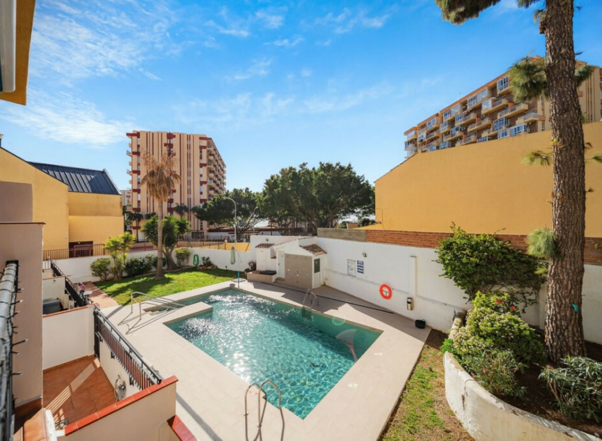 Resale - Apartment -
Benalmadena