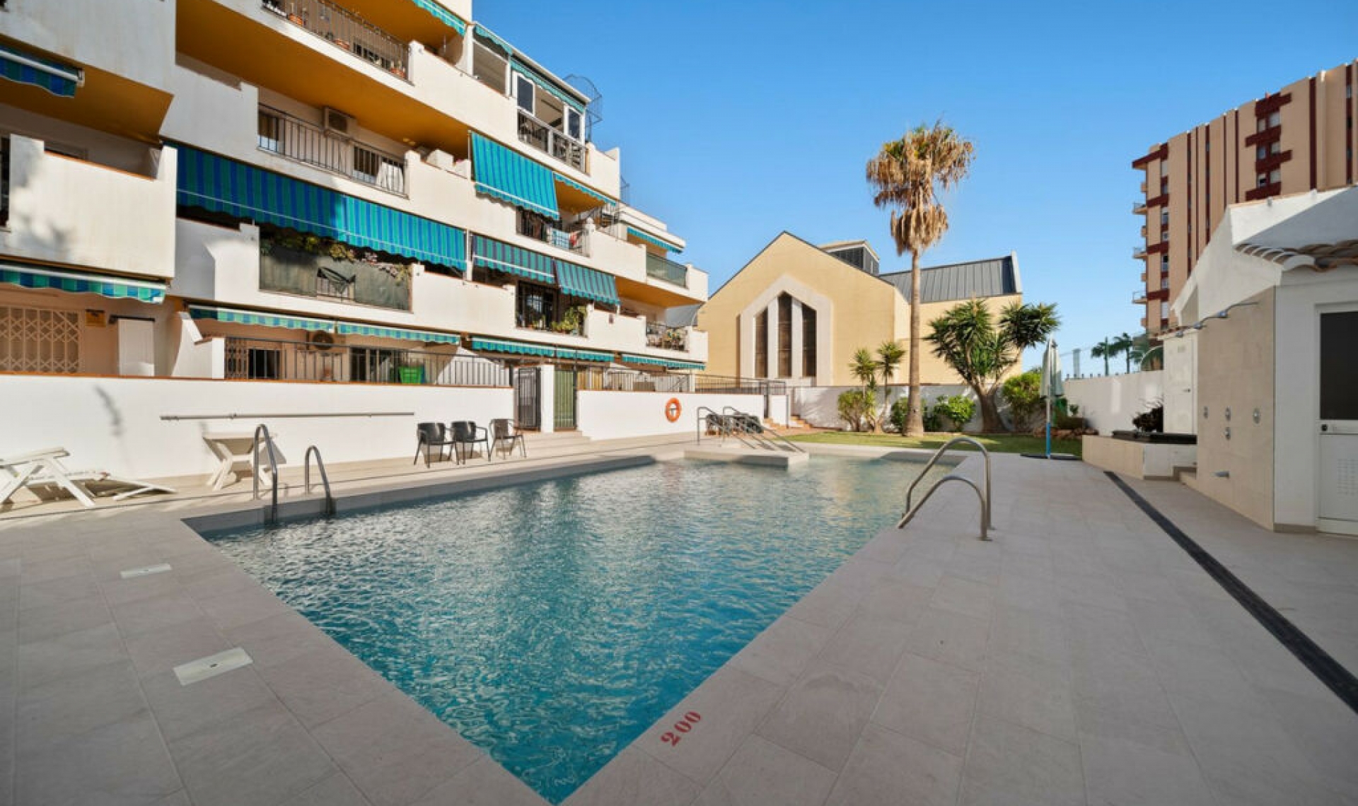 Resale - Apartment -
Benalmadena