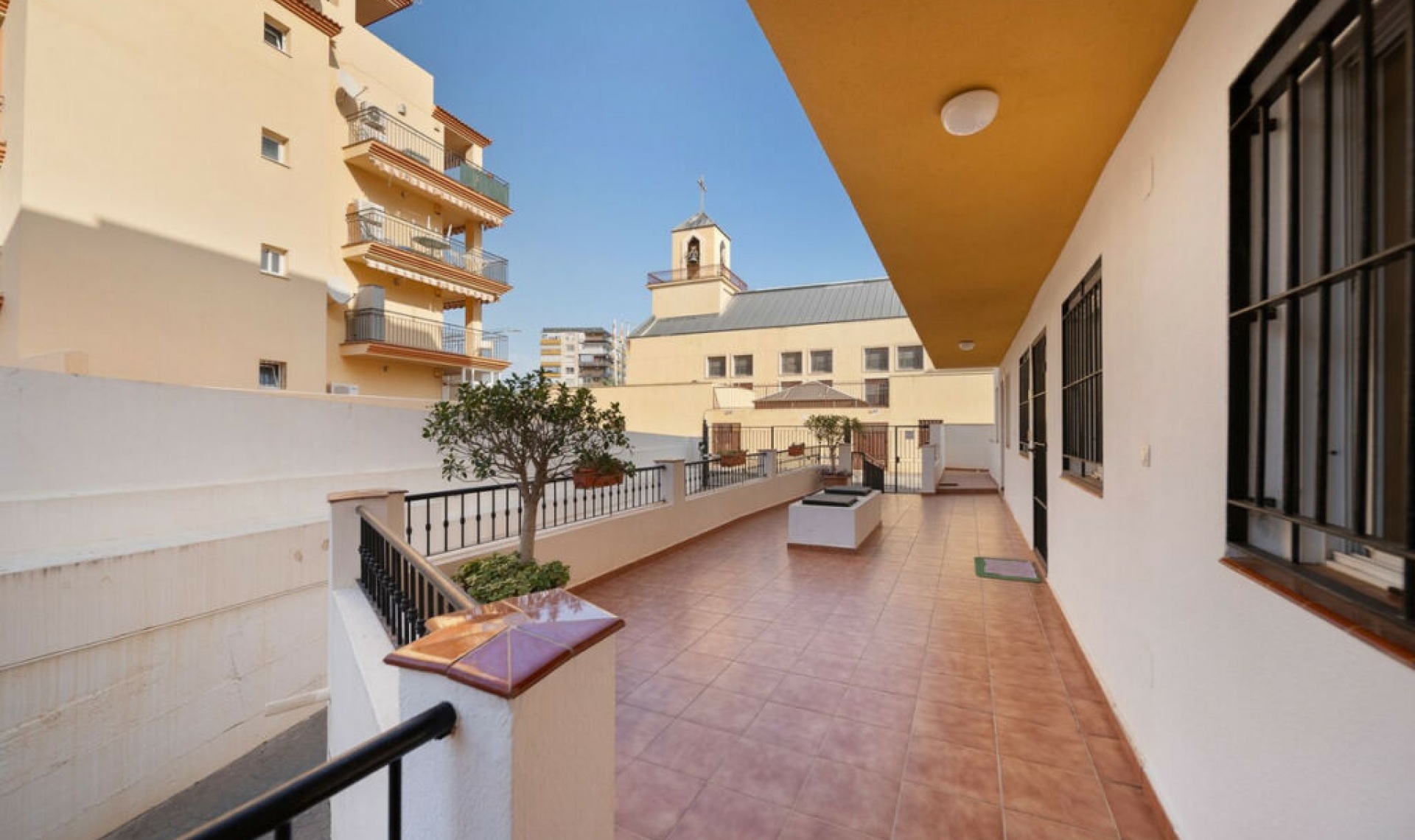 Resale - Apartment -
Benalmadena