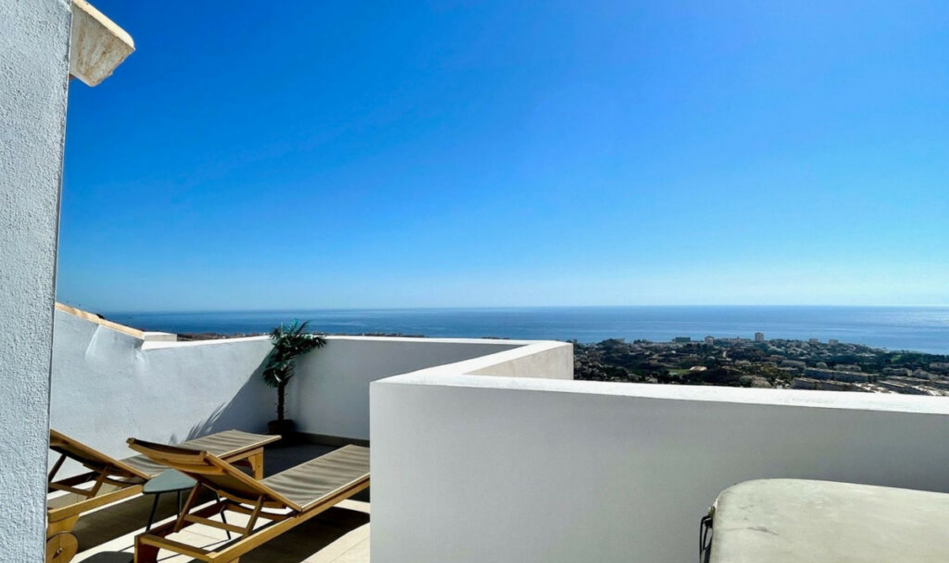 Resale - Apartment -
Benalmadena