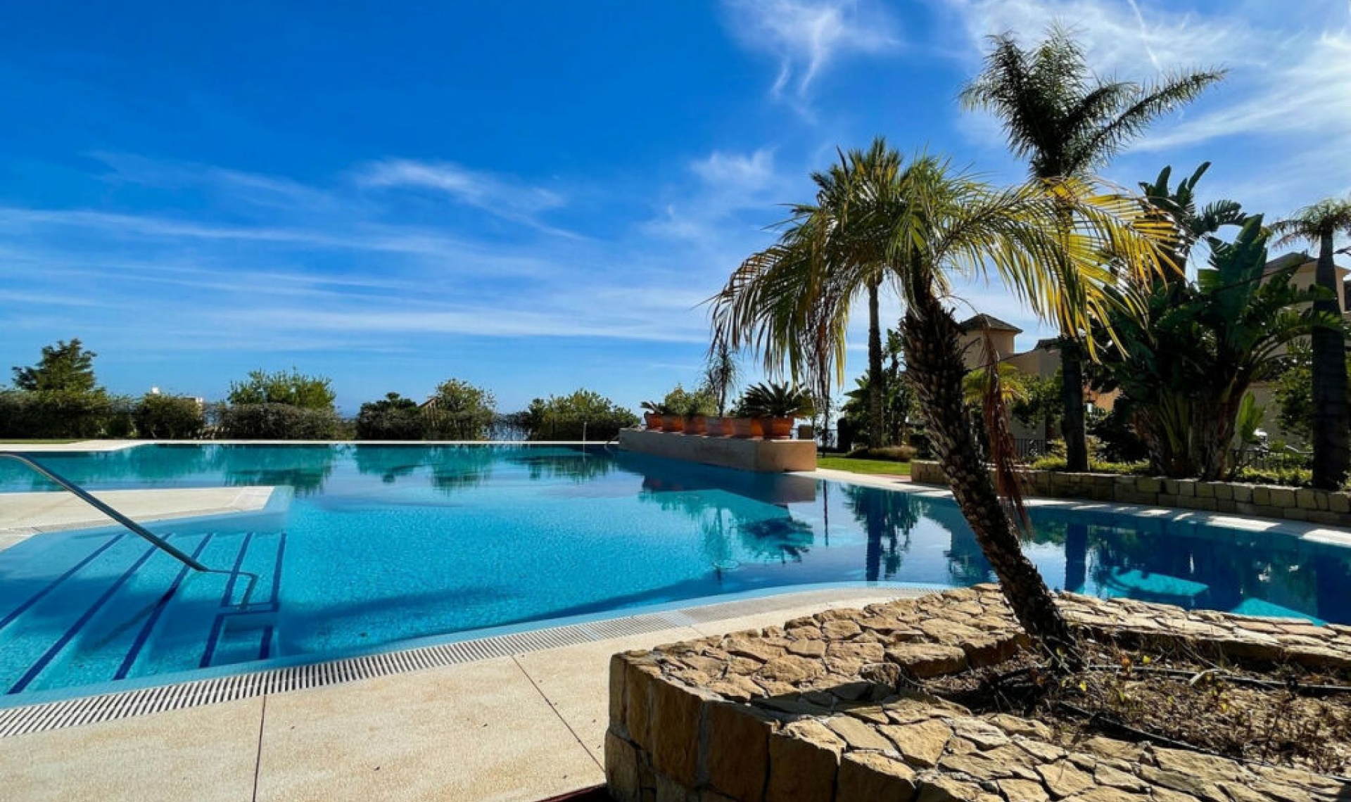 Resale - Apartment -
Benalmadena
