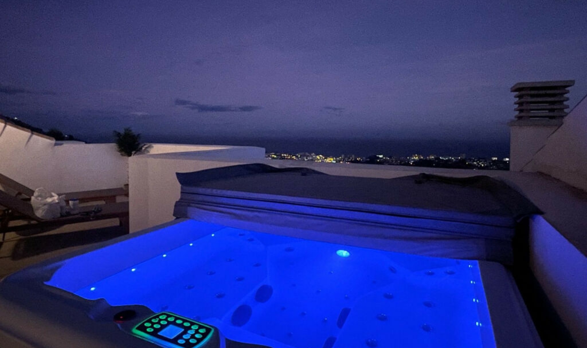 Resale - Apartment -
Benalmadena
