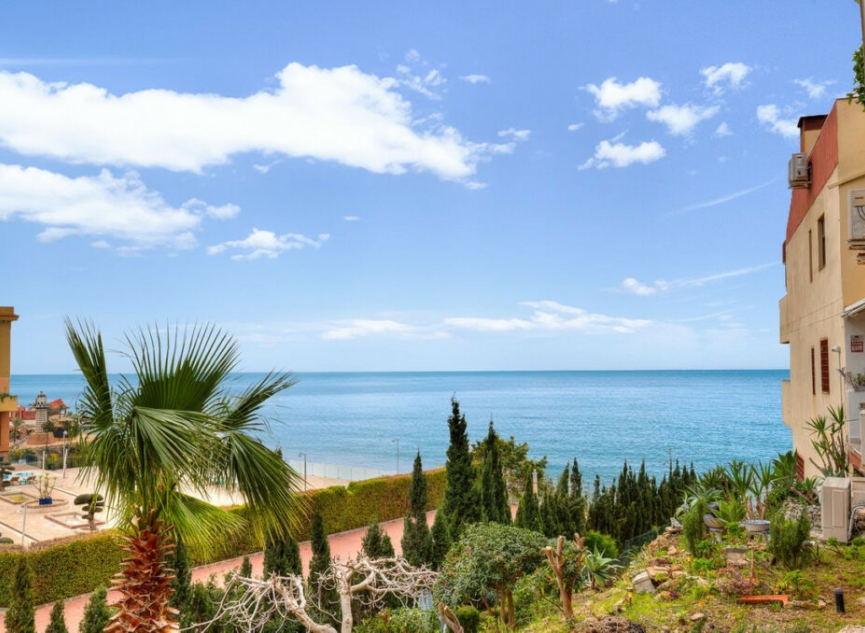 Resale - Apartment -
Benalmadena