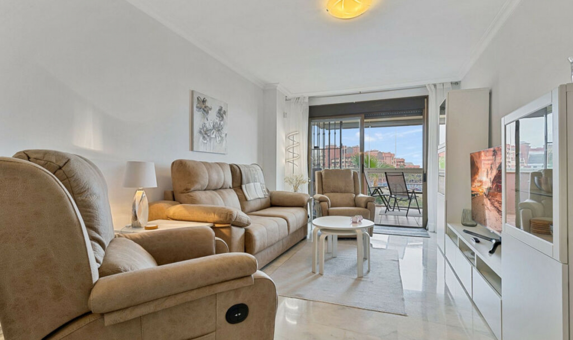 Resale - Apartment -
Benalmadena