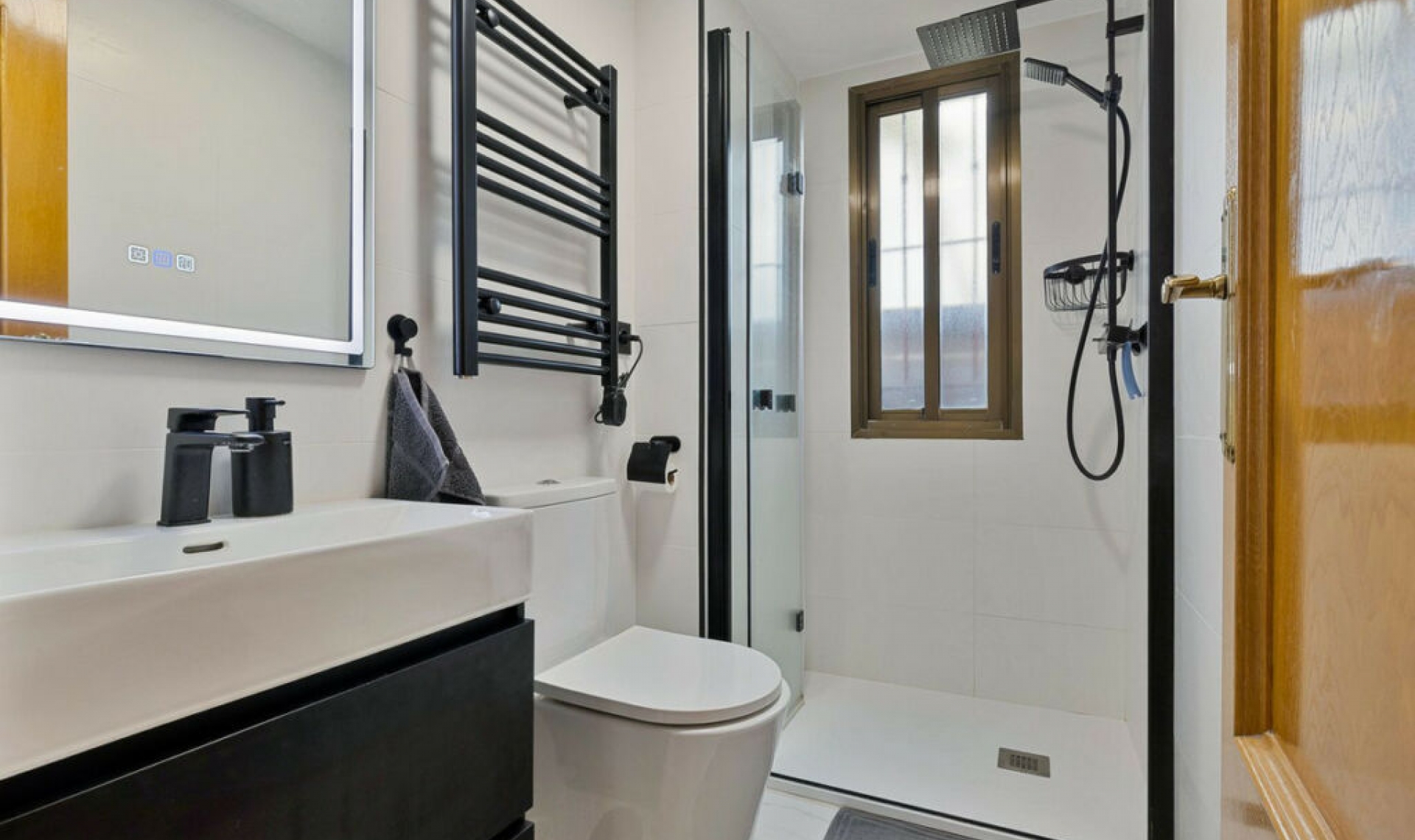 Resale - Apartment -
Benalmadena