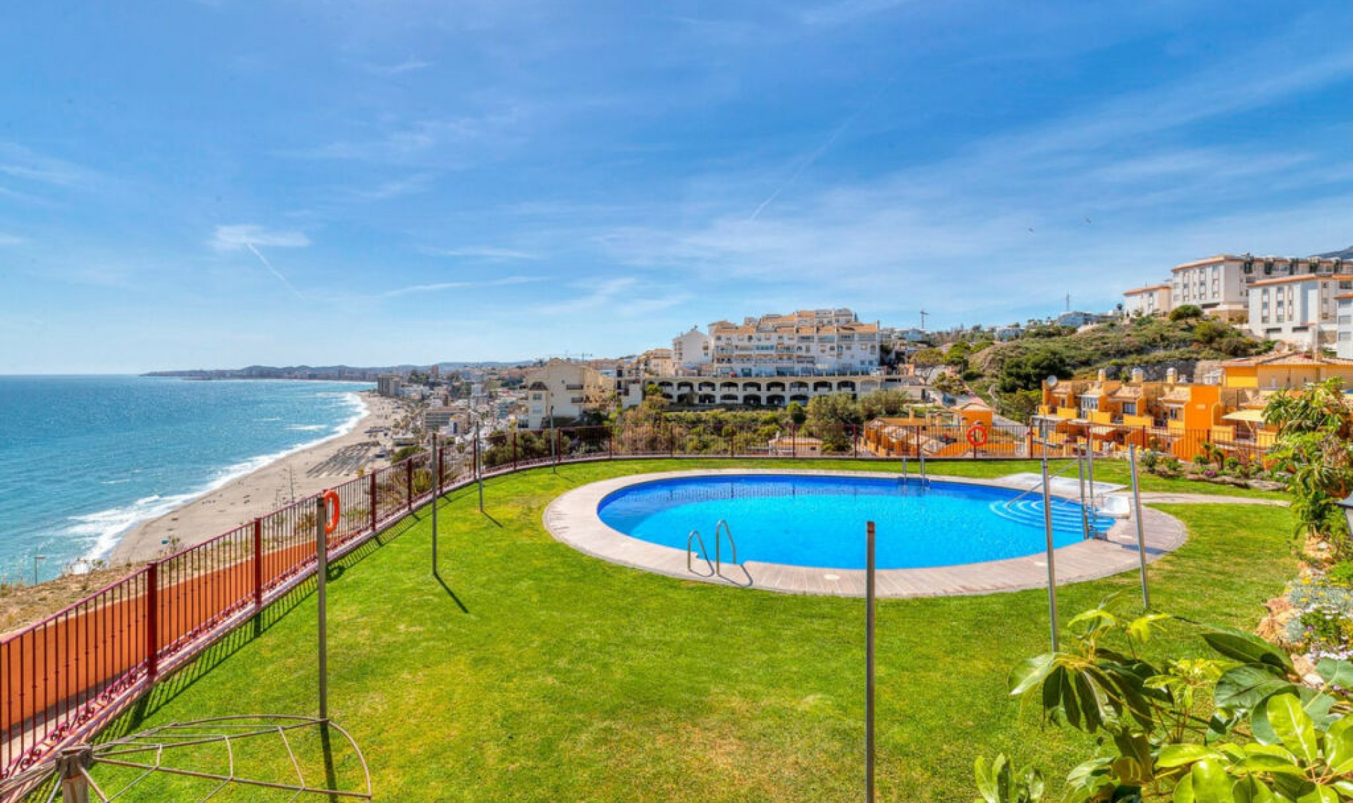 Resale - Apartment -
Benalmadena