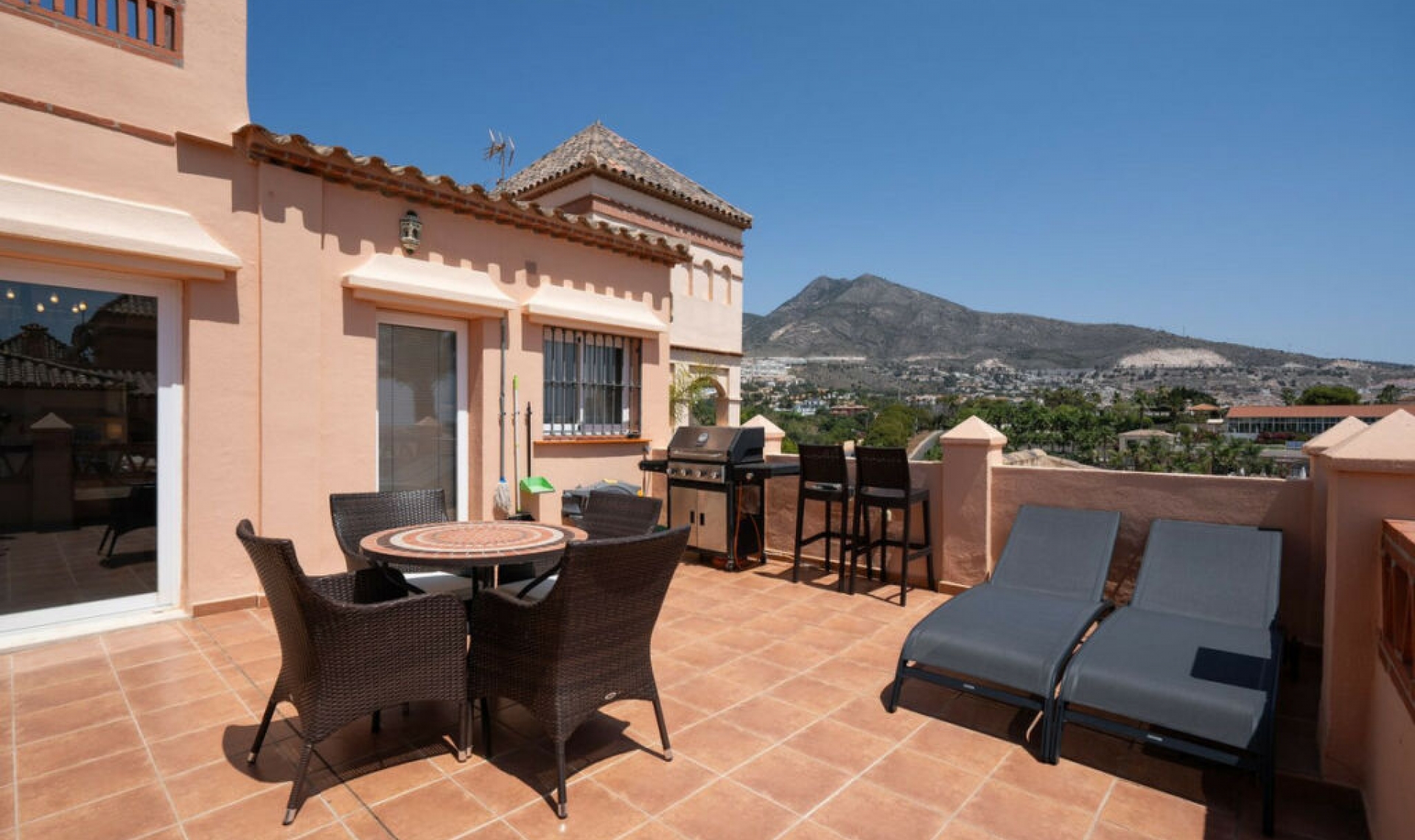 Resale - Apartment -
Benalmadena