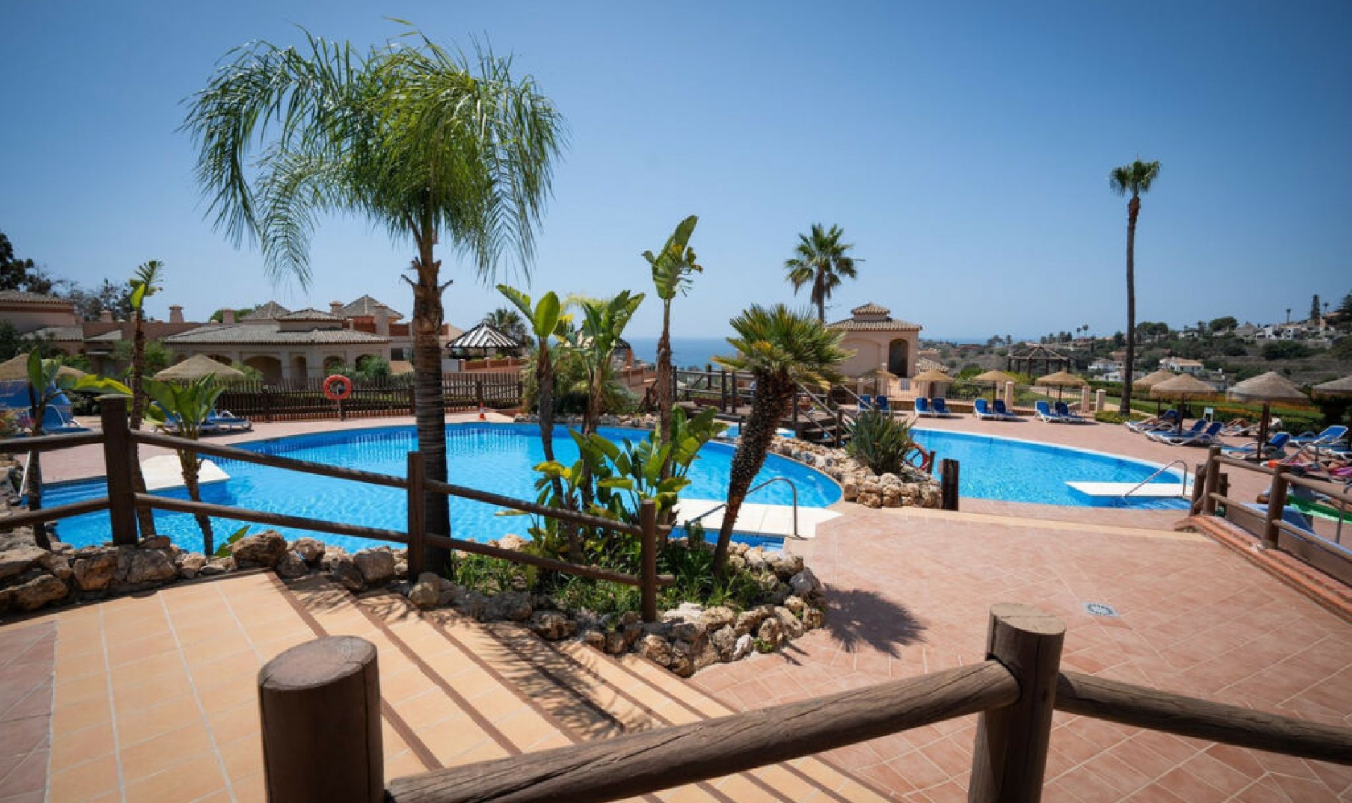 Resale - Apartment -
Benalmadena