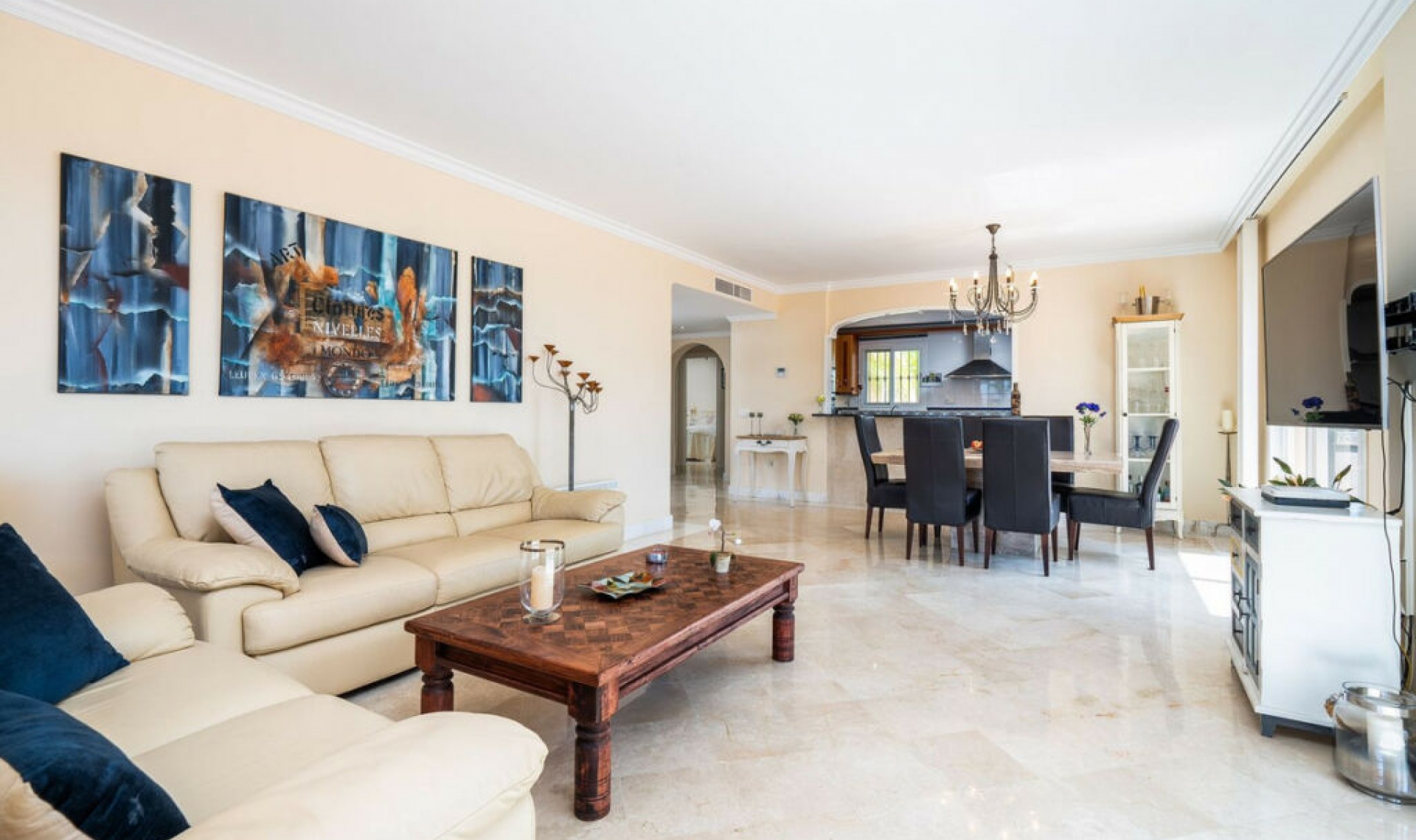 Resale - Apartment -
Benalmadena