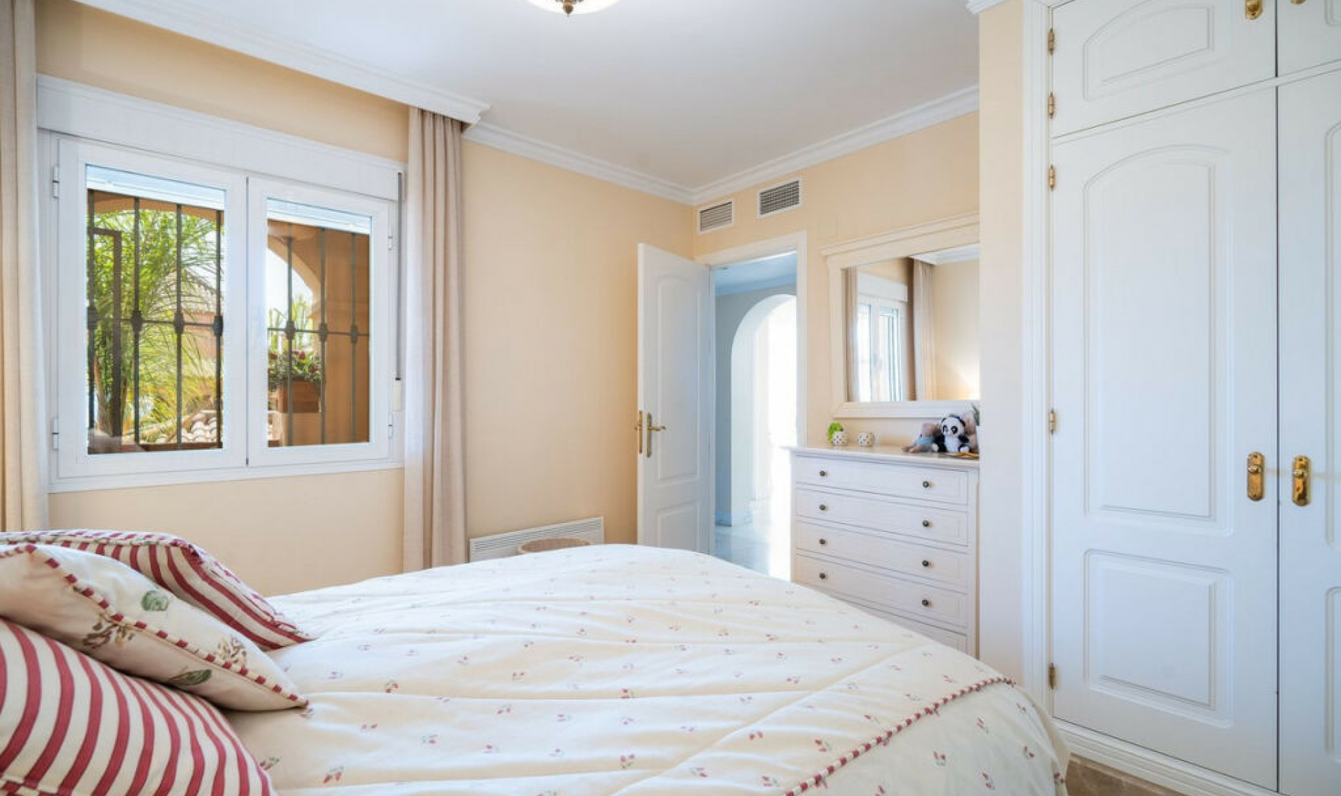 Resale - Apartment -
Benalmadena