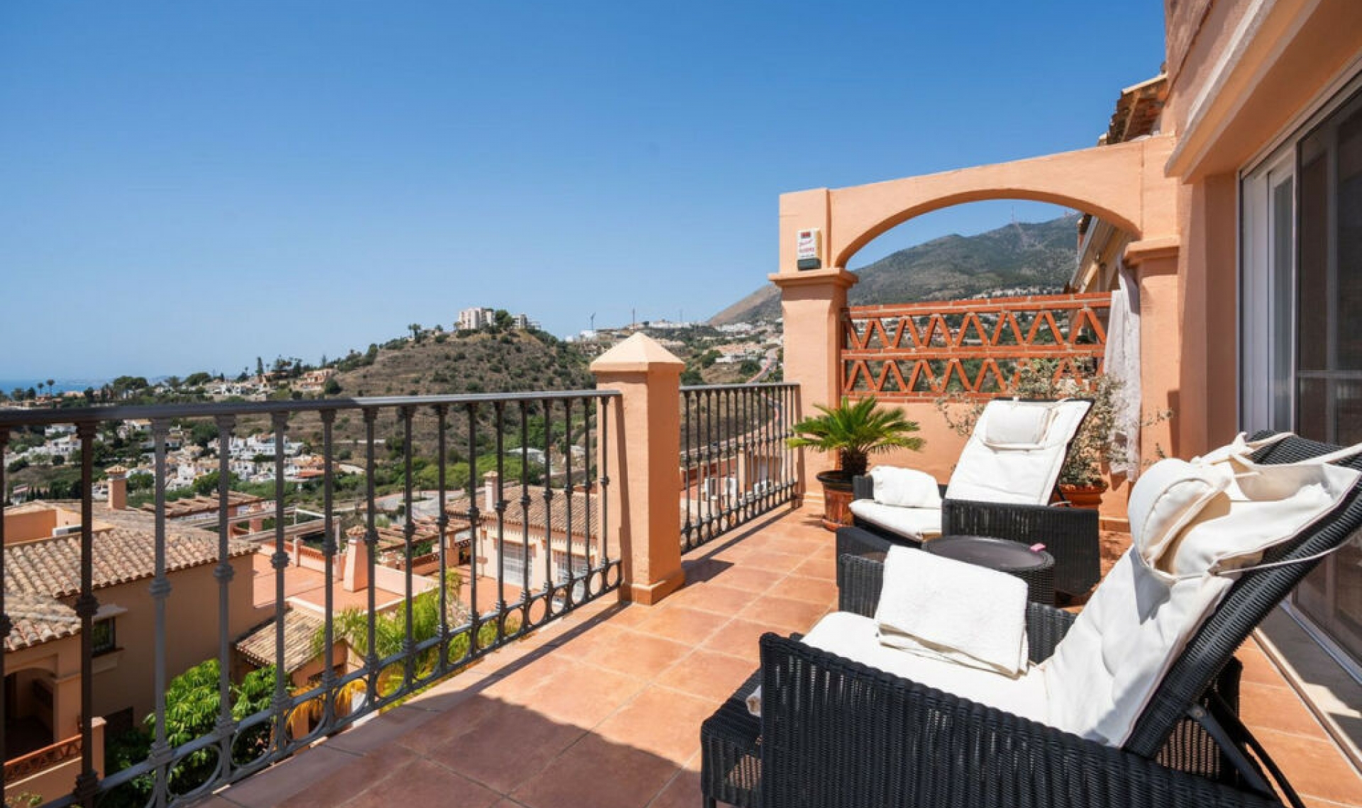 Resale - Apartment -
Benalmadena