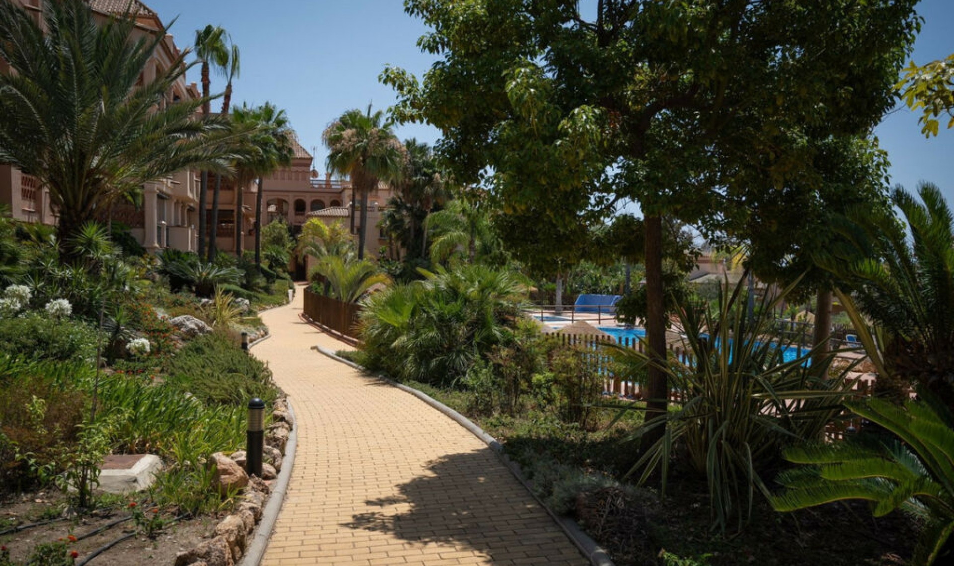 Resale - Apartment -
Benalmadena