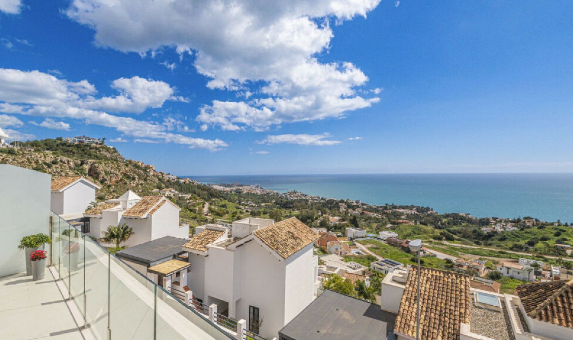 Resale - Apartment -
Benalmadena