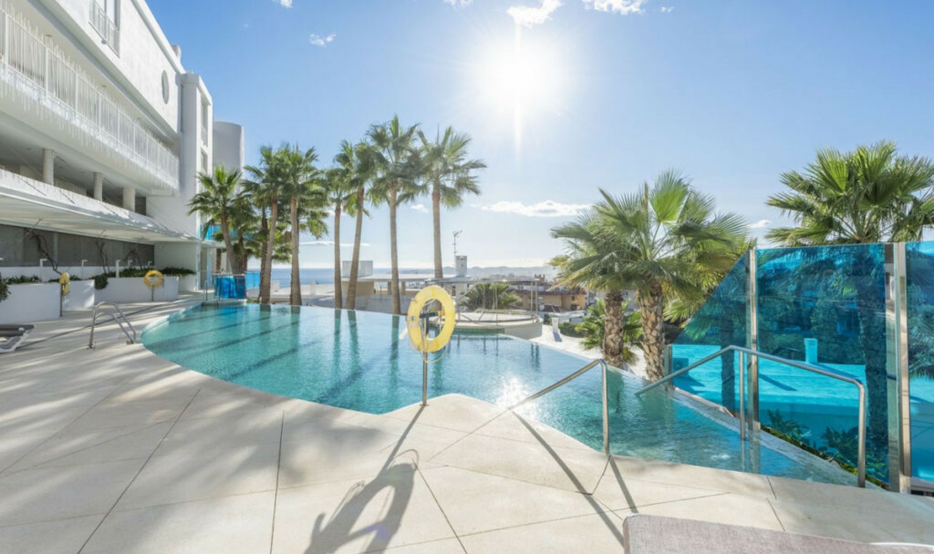 Resale - Apartment -
Benalmadena
