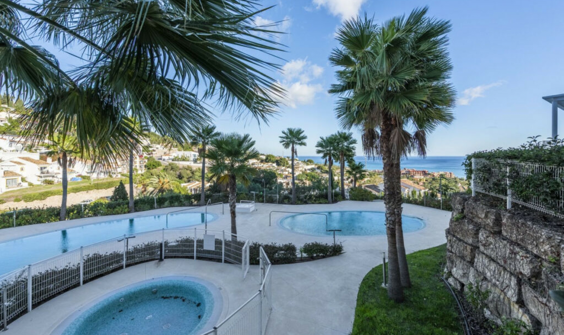 Resale - Apartment -
Benalmadena