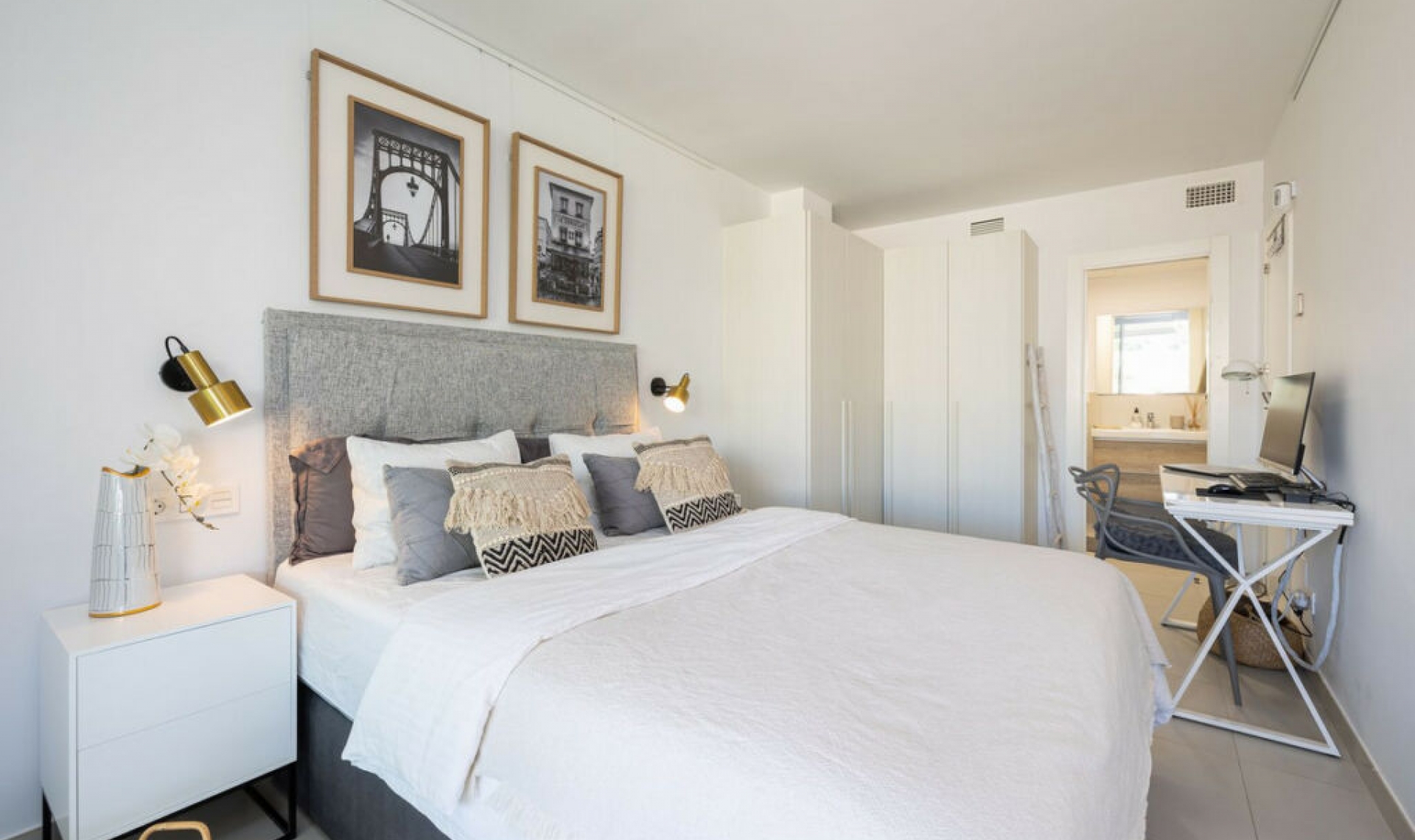 Resale - Apartment -
Benalmadena