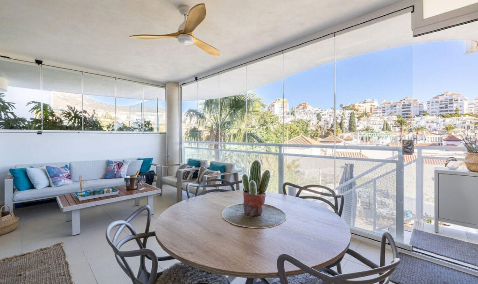 Resale - Apartment -
Benalmadena