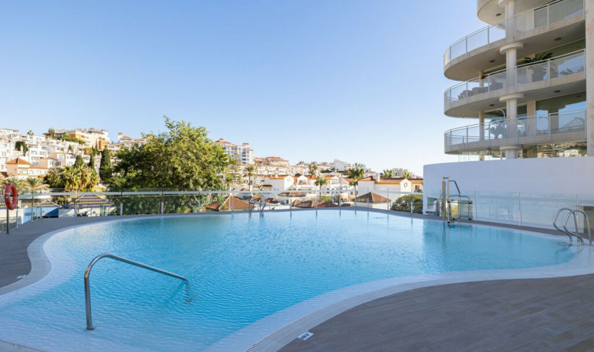 Resale - Apartment -
Benalmadena