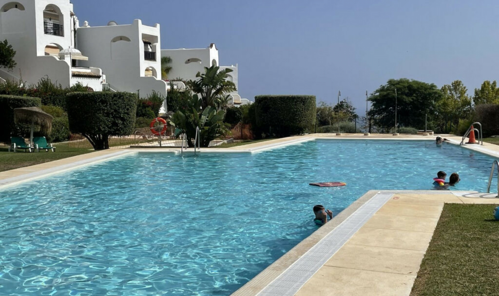 Resale - Apartment -
Benalmadena