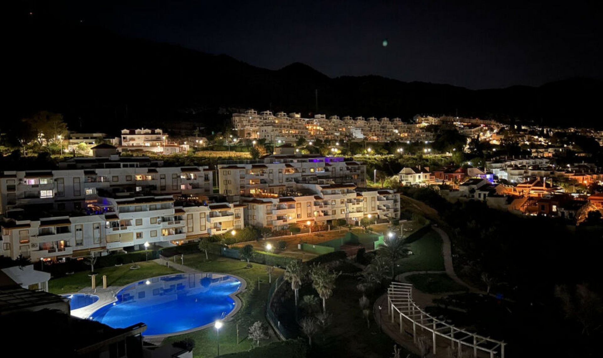 Resale - Apartment -
Benalmadena