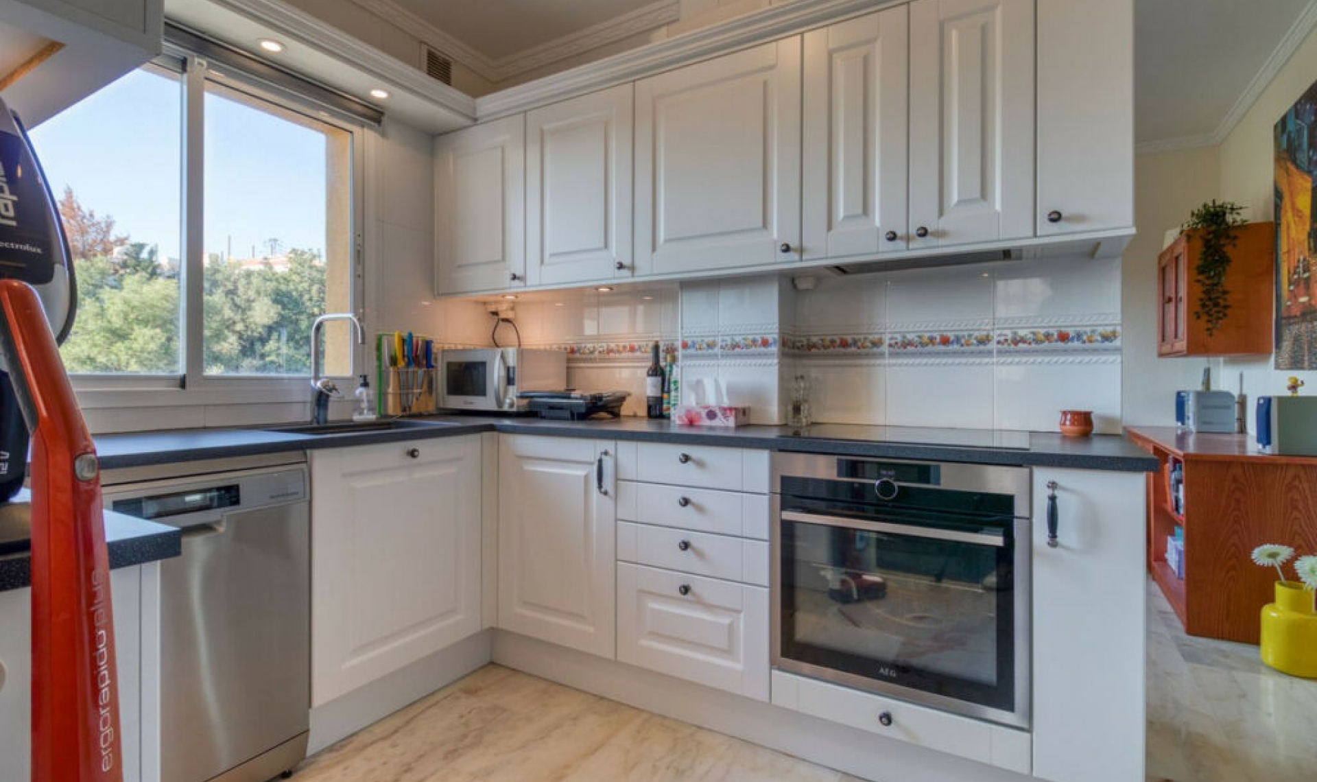 Resale - Apartment -
Benalmadena