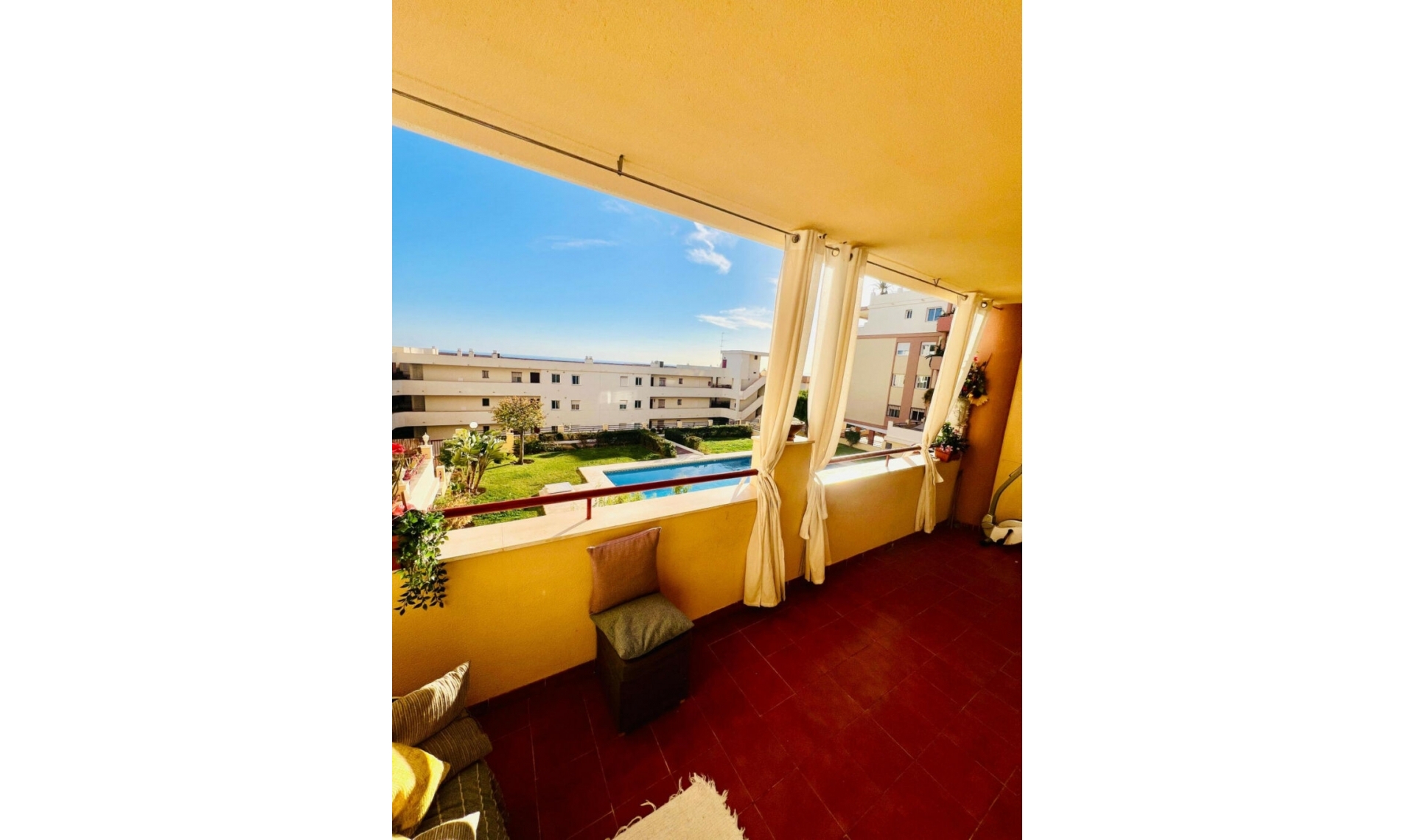 Resale - Apartment -
Benalmadena