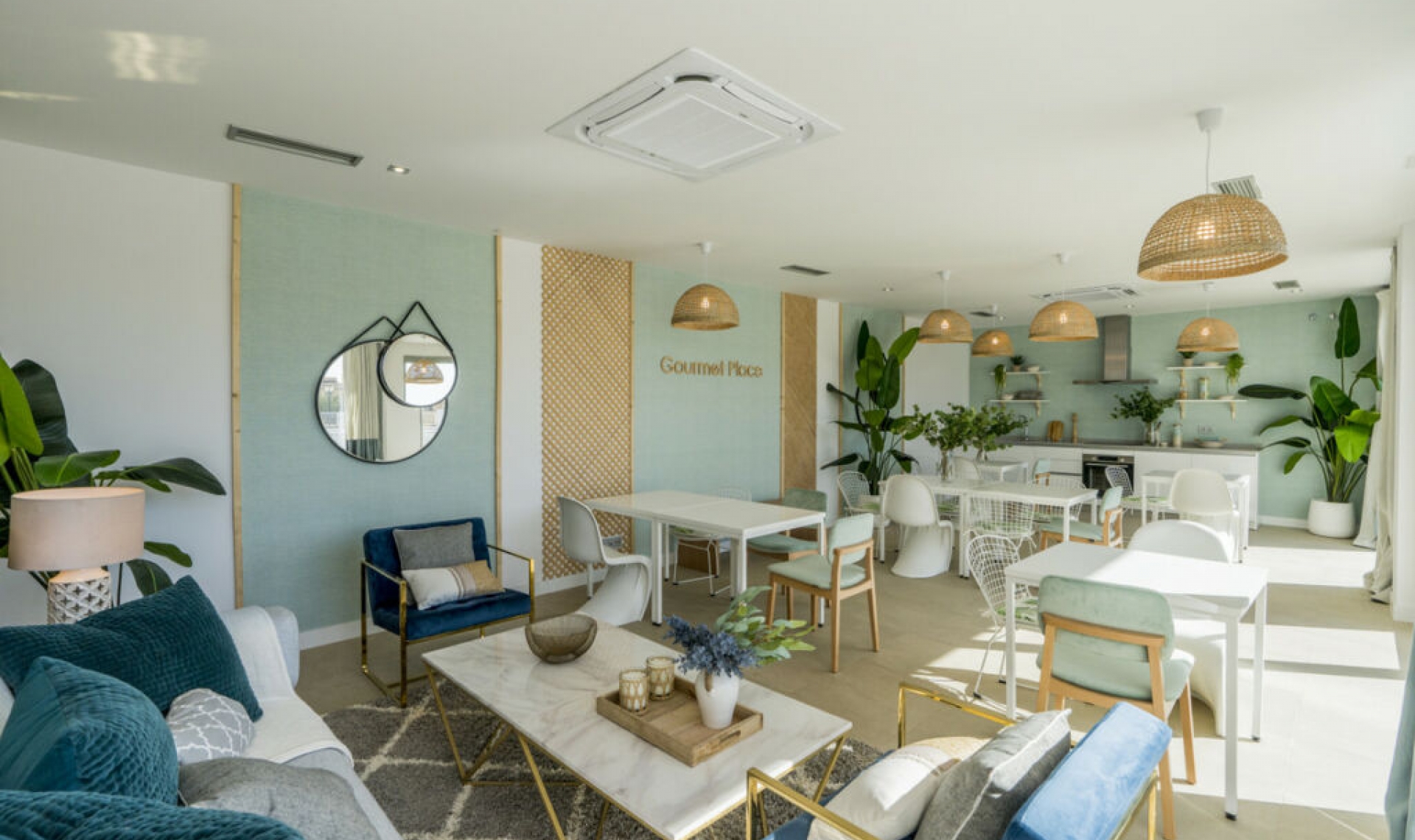 Resale - Apartment -
Benalmadena