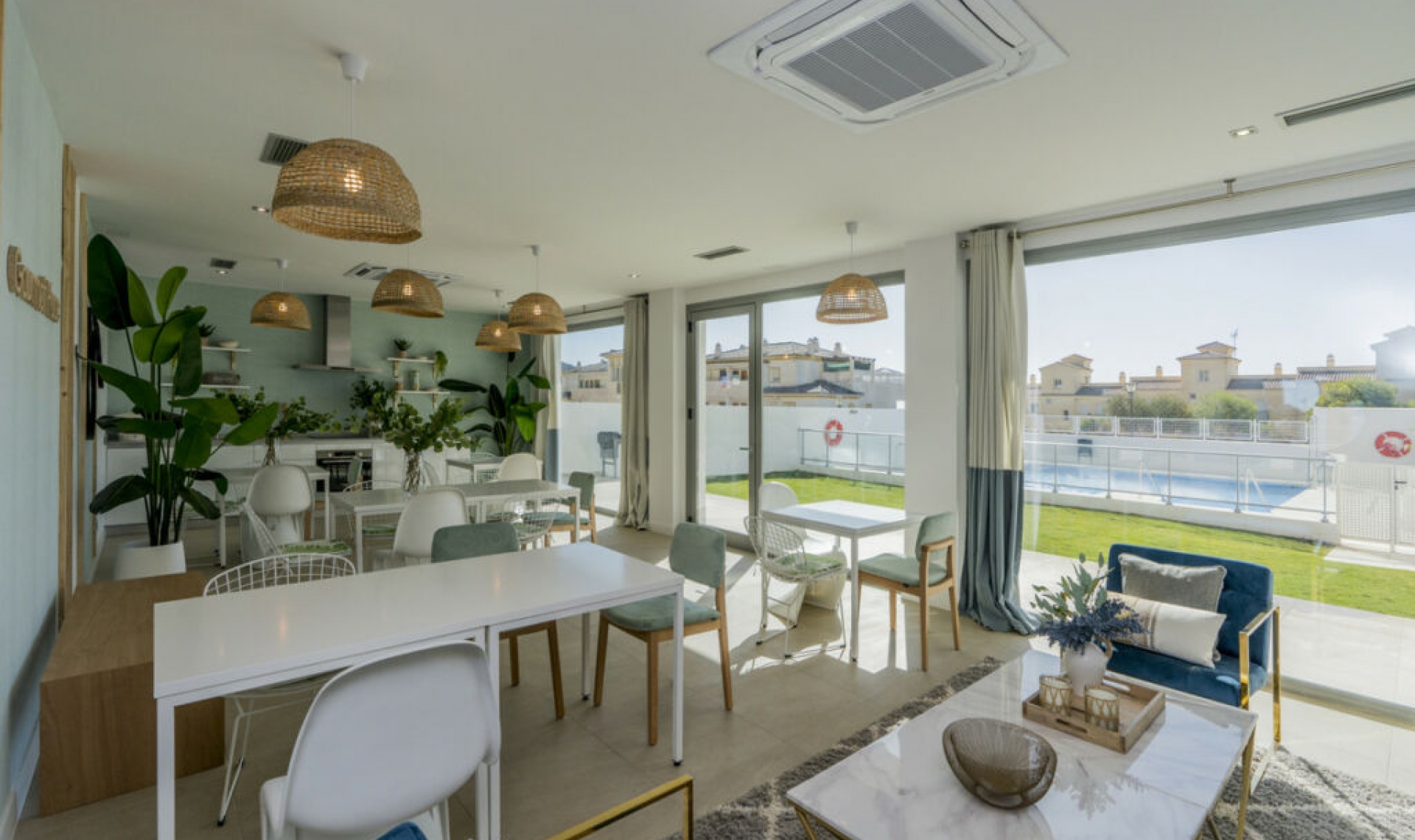Resale - Apartment -
Benalmadena