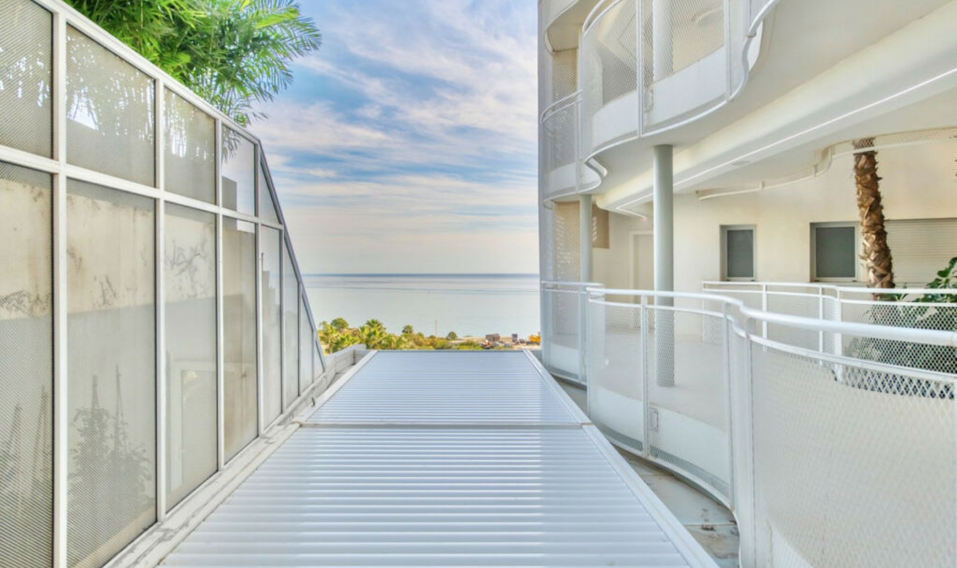 Resale - Apartment -
Benalmadena