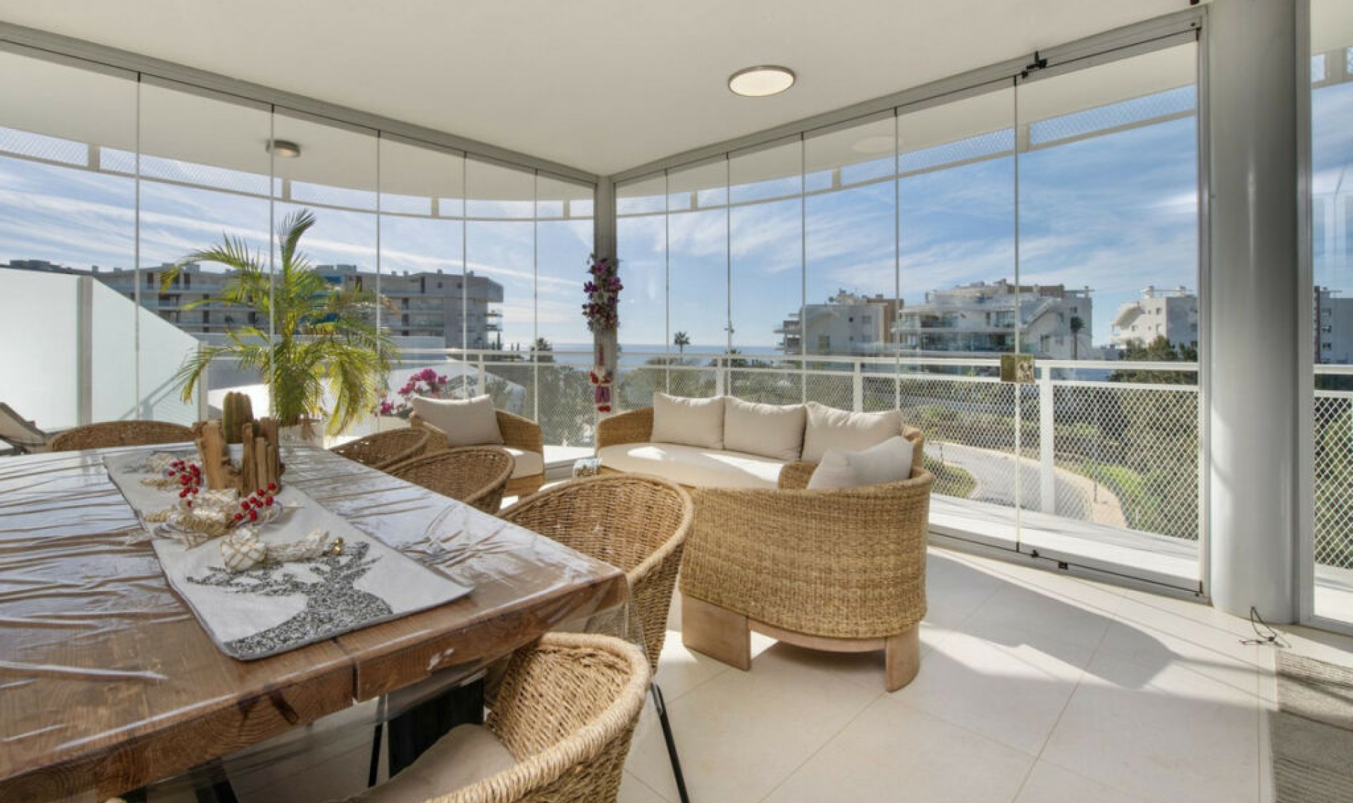 Resale - Apartment -
Benalmadena