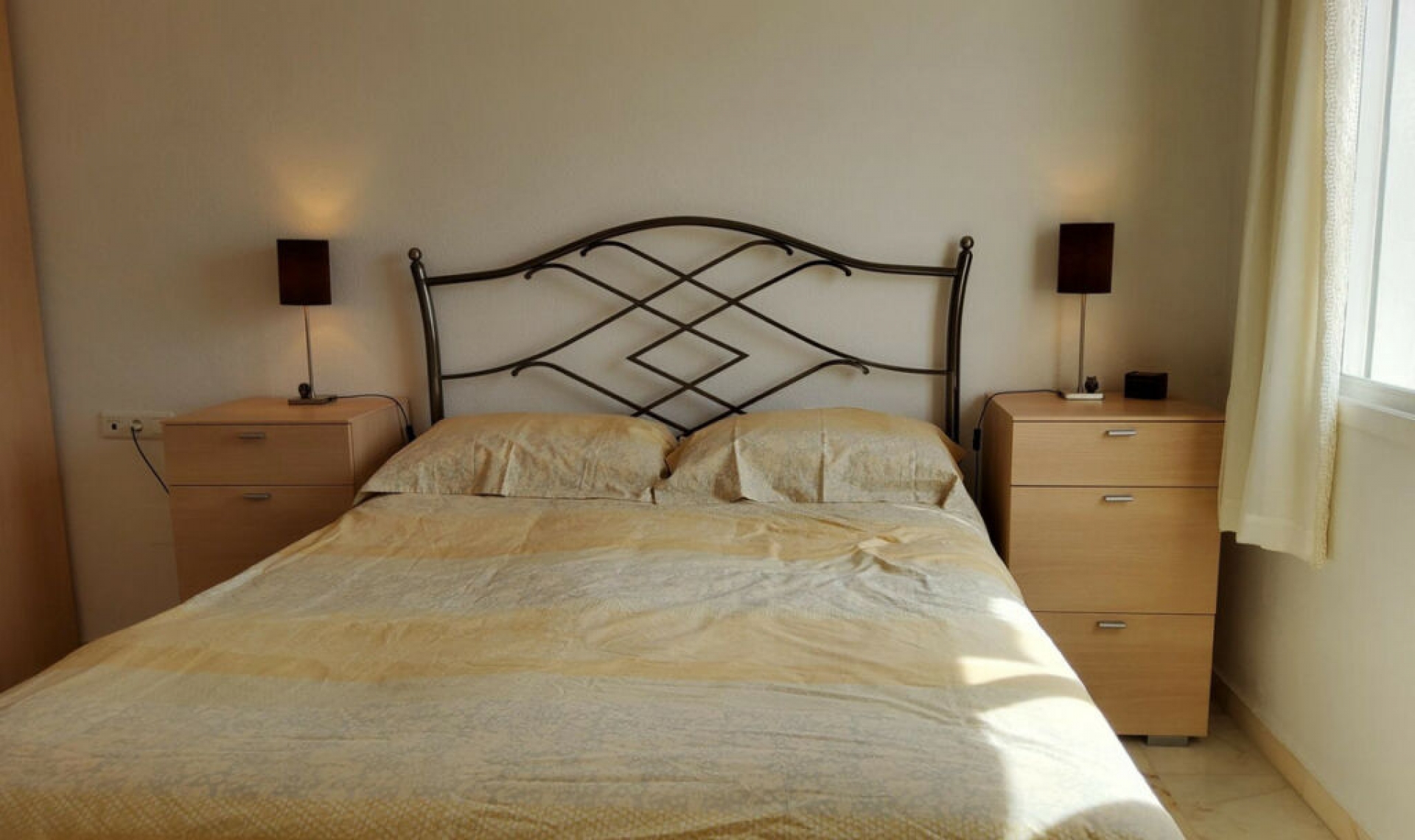 Resale - Apartment -
Benalmadena