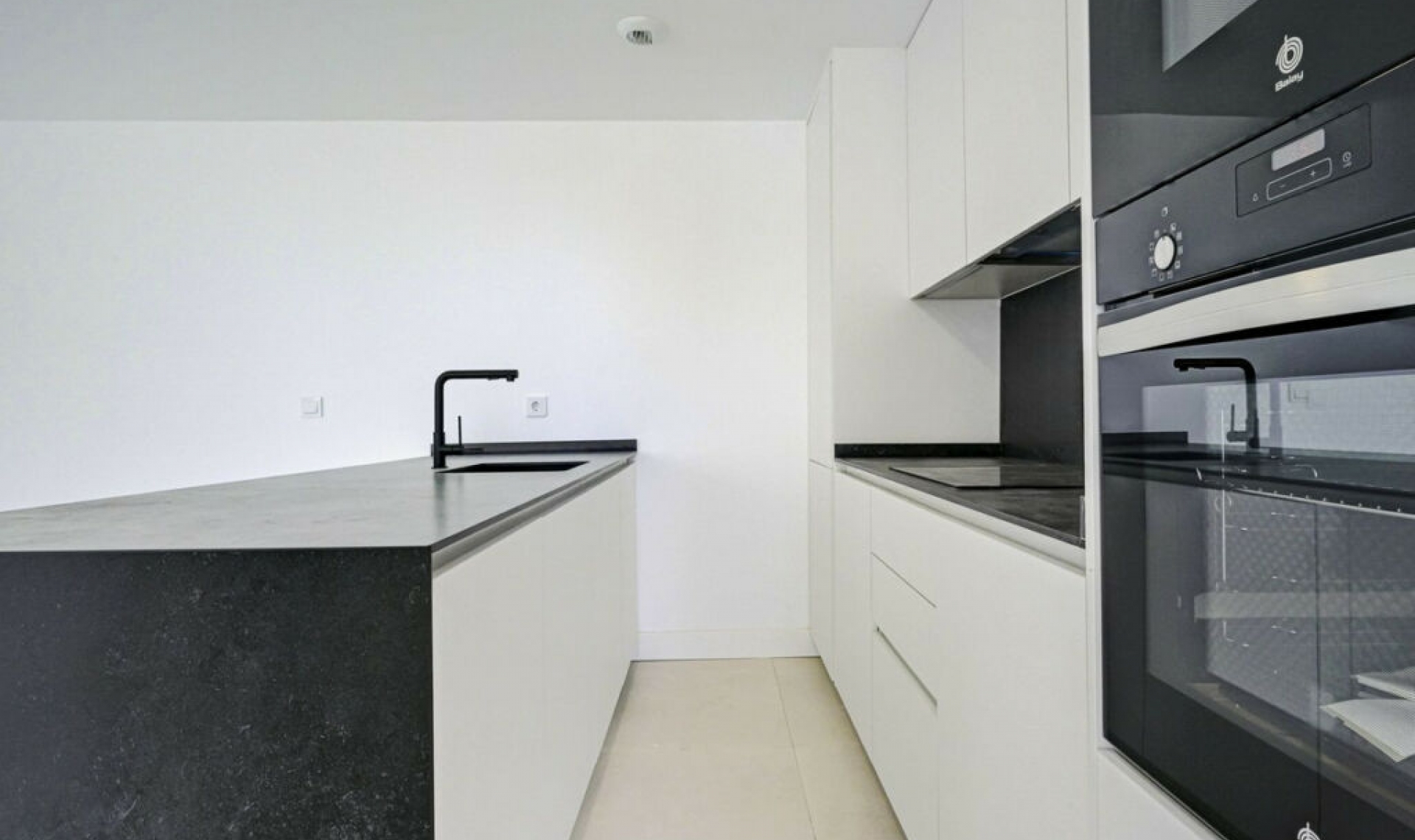 Resale - Apartment -
Benalmadena